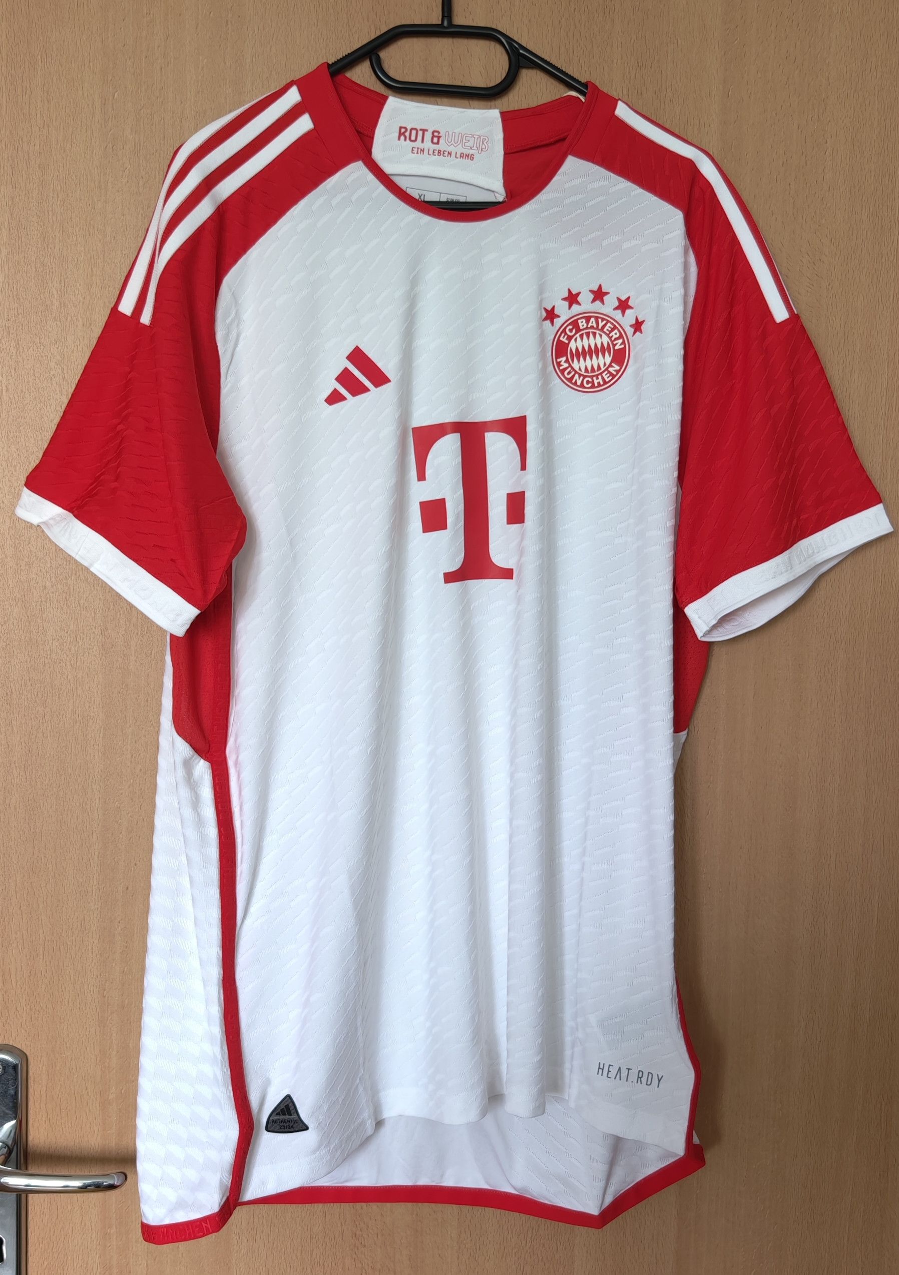 Adidas FC Bayern 23/24 Home Authentic Jersey adidas hr3729 XL Size US XL / EU 56 / 4 - 1 Thumbnail