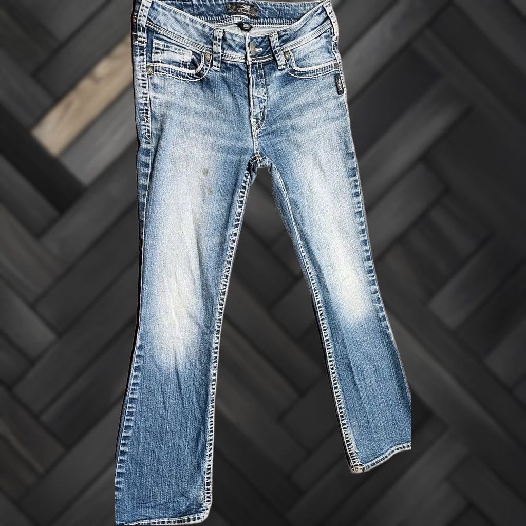 Silver Jeans Co. SILVER SUKI Jeans Women’s 29x32 Medium Wash Denim Stretch Low Rise Bootscut/Regular Fit 5-Pocket Blue Size 29" - 1 Thumbnail