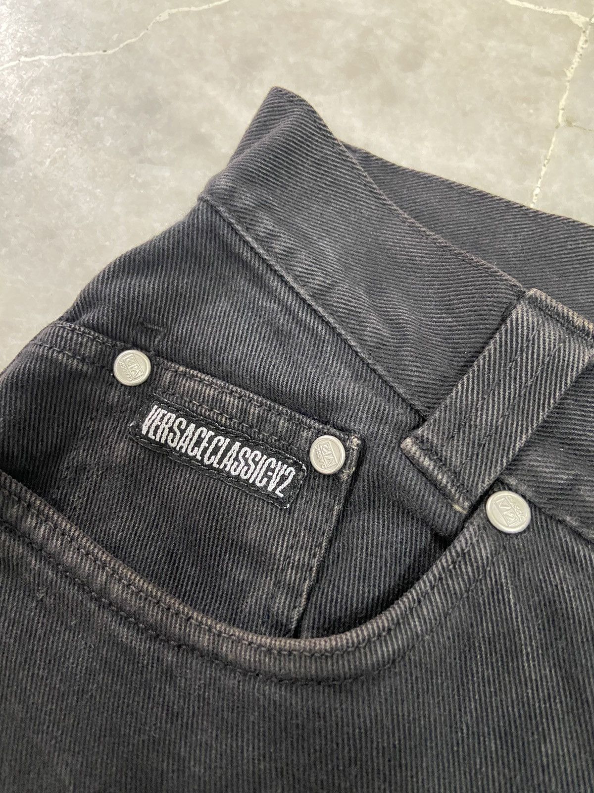 Versace Jeans Couture Vintage Versace Classic V2 Black denim jeans Size US 32 / EU 48 - 3 Thumbnail
