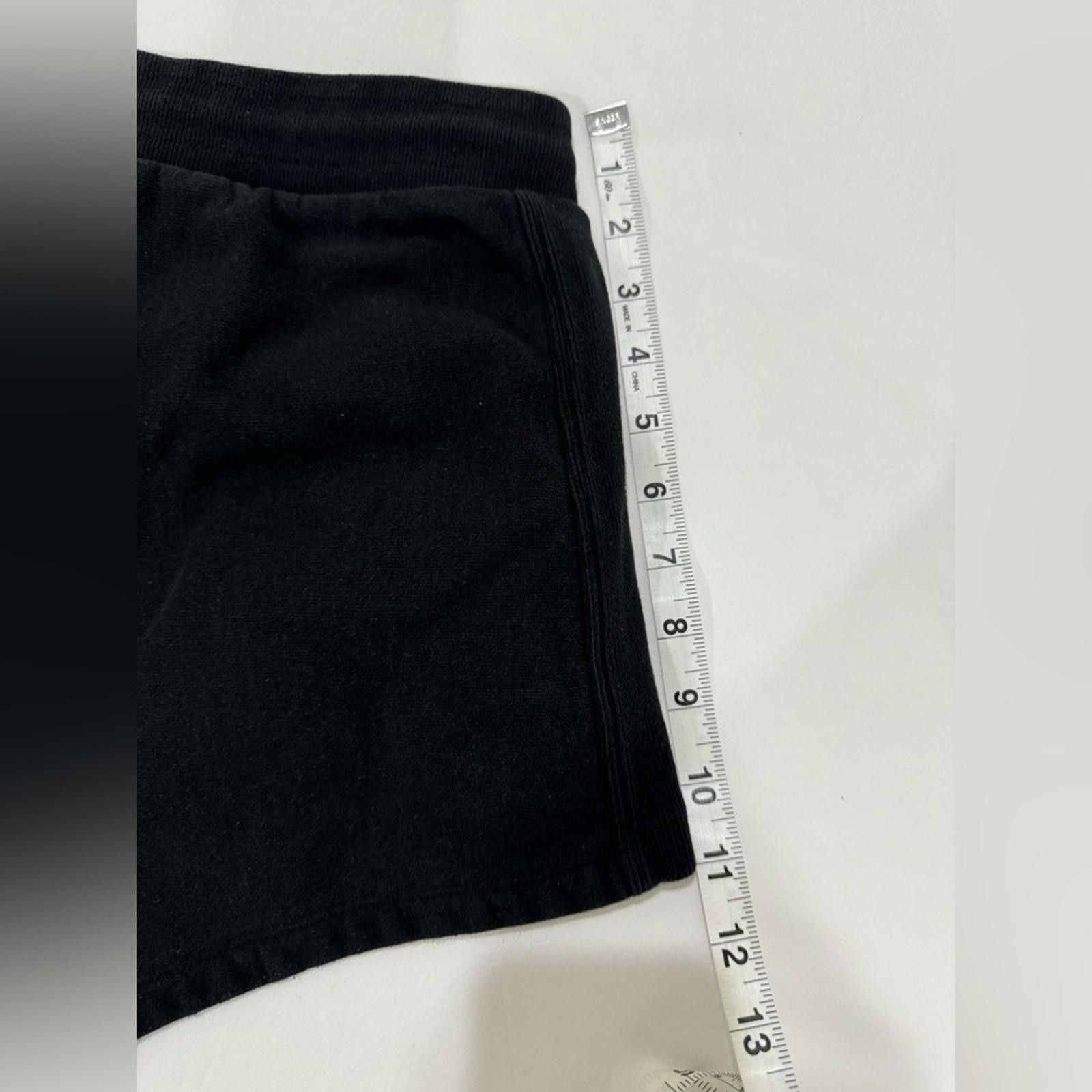 Designer Victoria’s Secret PINK Black Lined Sweat Short- Size Medium Size 32" / US 10 / IT 46 - 5 Thumbnail