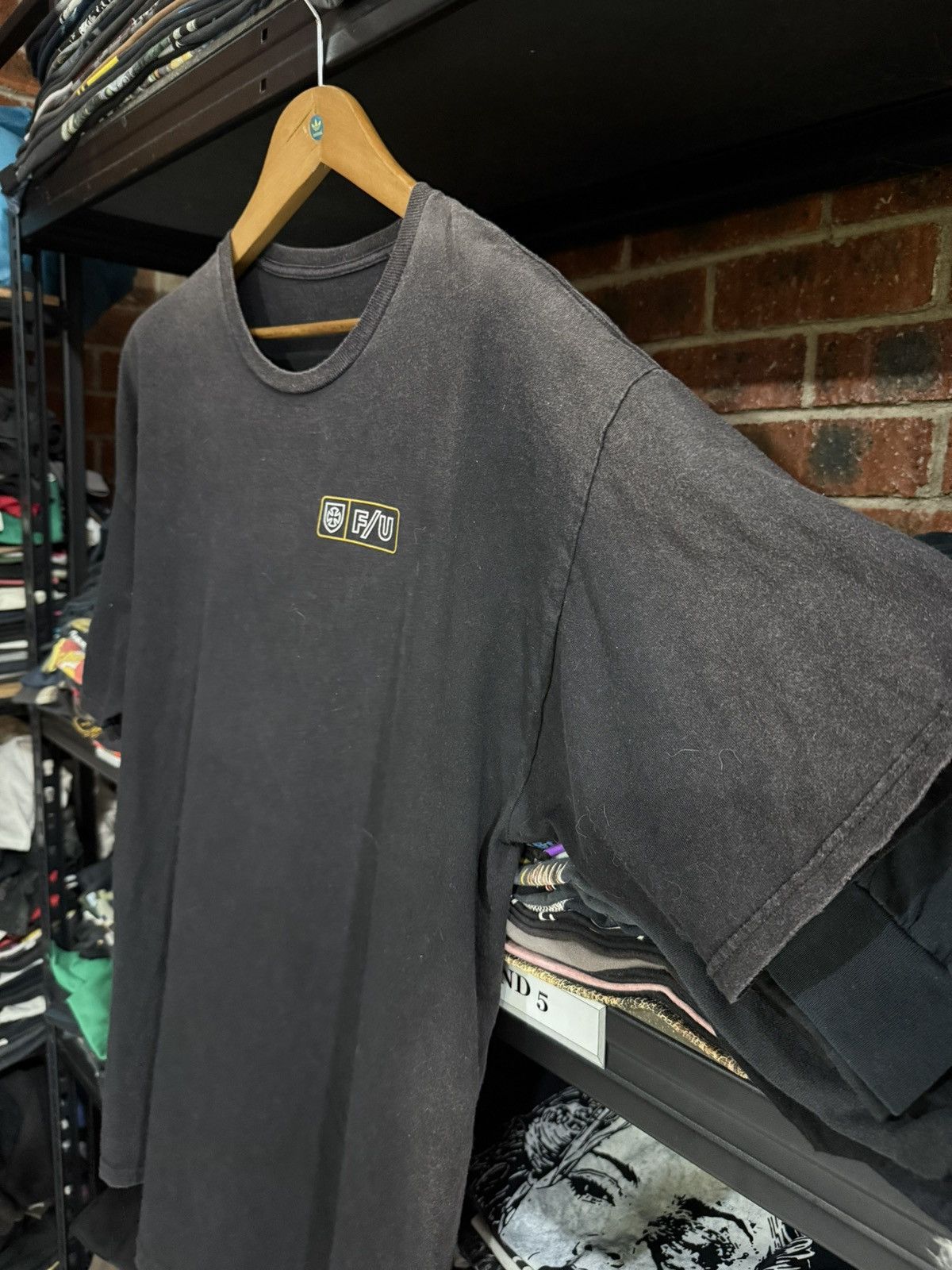 Independent Truck Co. thrashed Vintage Y2K Brixton Independent Friendly Union Tee Size US XL / EU 56 / 4 - 9 Thumbnail
