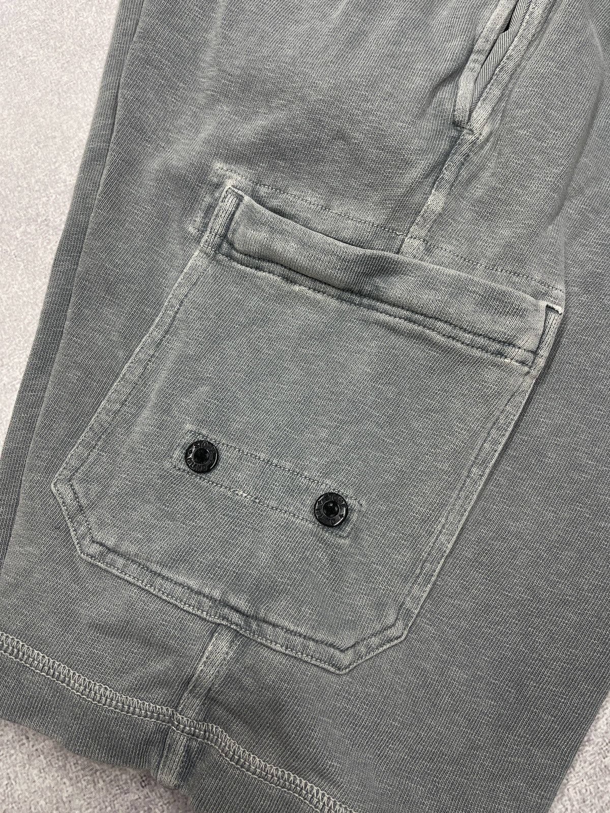 Stone Island Mens Stone Island Mustard 2015 Grey Cargo Shorts Size L Size US 34 / EU 50 - 5 Thumbnail