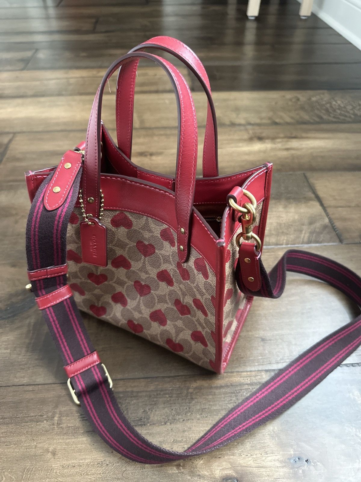 Coach Coach Field Tote 22 Heart Print Size ONE SIZE - 3 Thumbnail