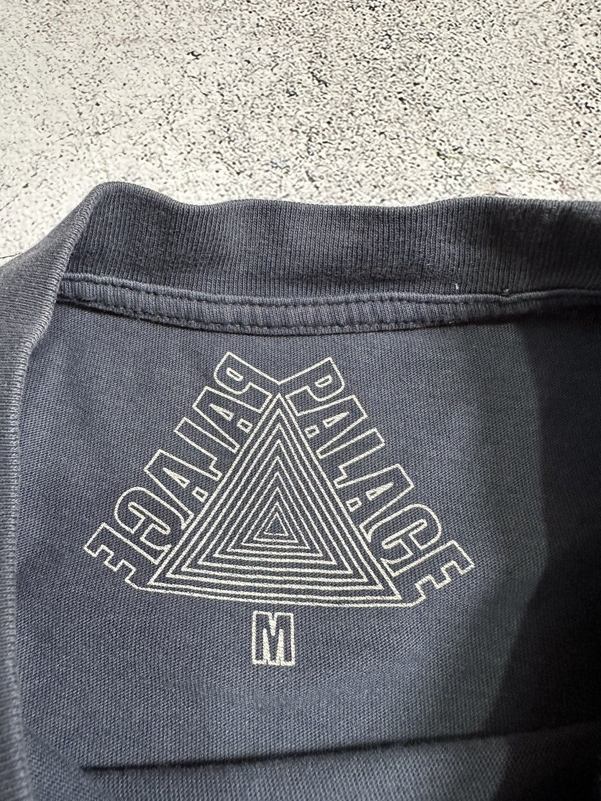 Palace 🩸RARE🩸 Palace Utopians tee Size US M / EU 48-50 / 2 - 6 Thumbnail