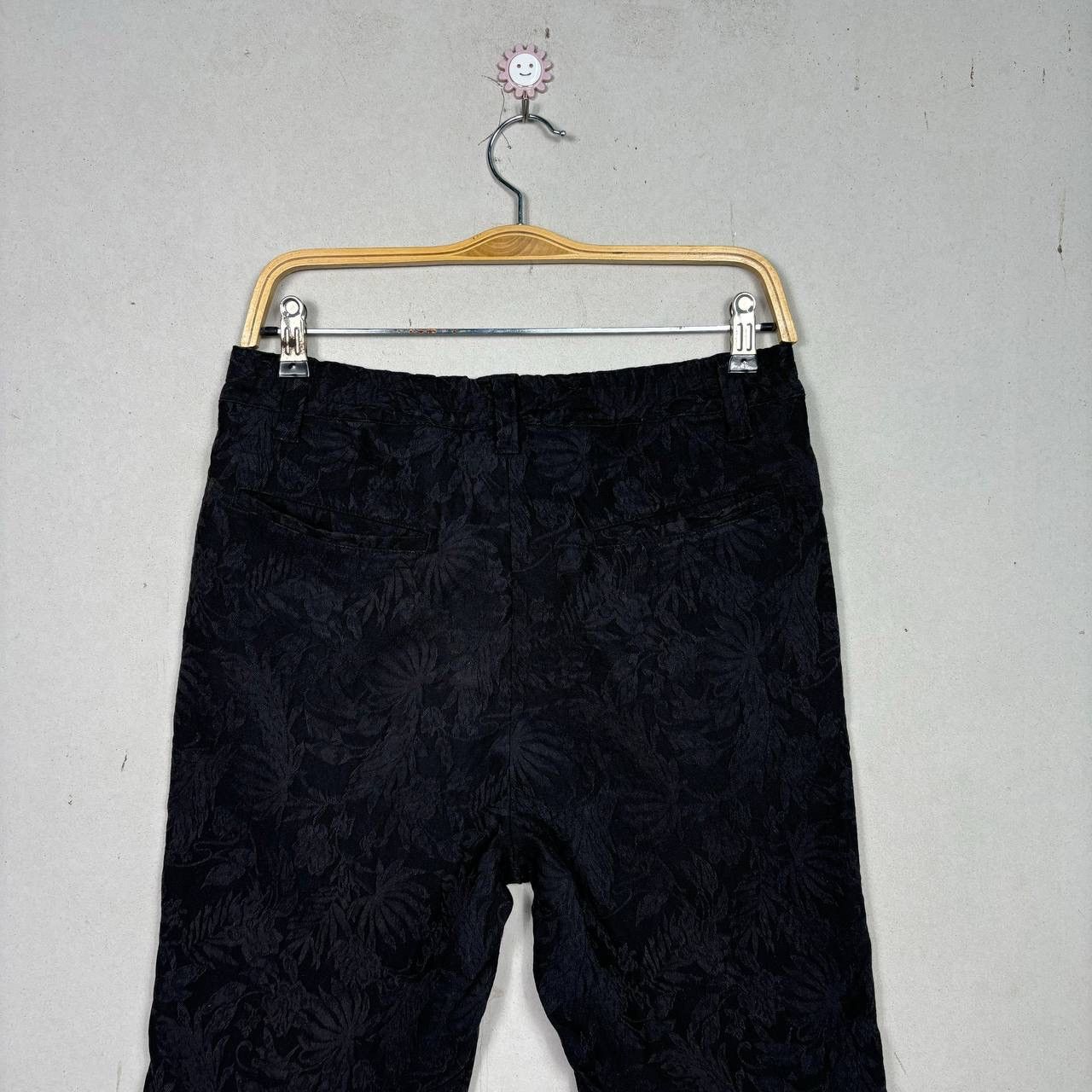 Tornado Mart Tornado Mart Floral Graphic Black Shorts Size US 30 / EU 46 - 4 Thumbnail