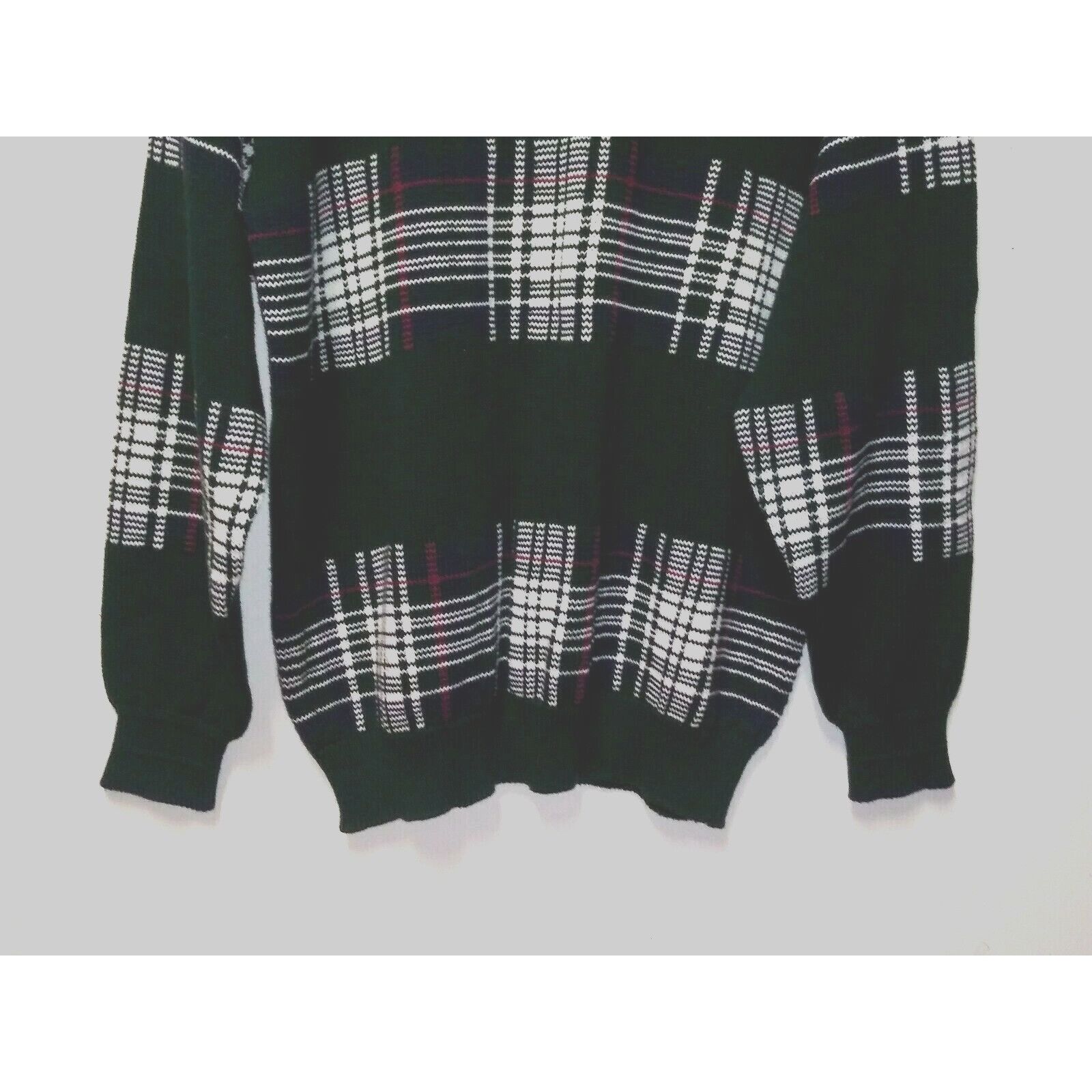 Izod IZOD Mens Sweater plaid Pullover Sz L green white long sleev Size US L / EU 52-54 / 3 - 5 Thumbnail