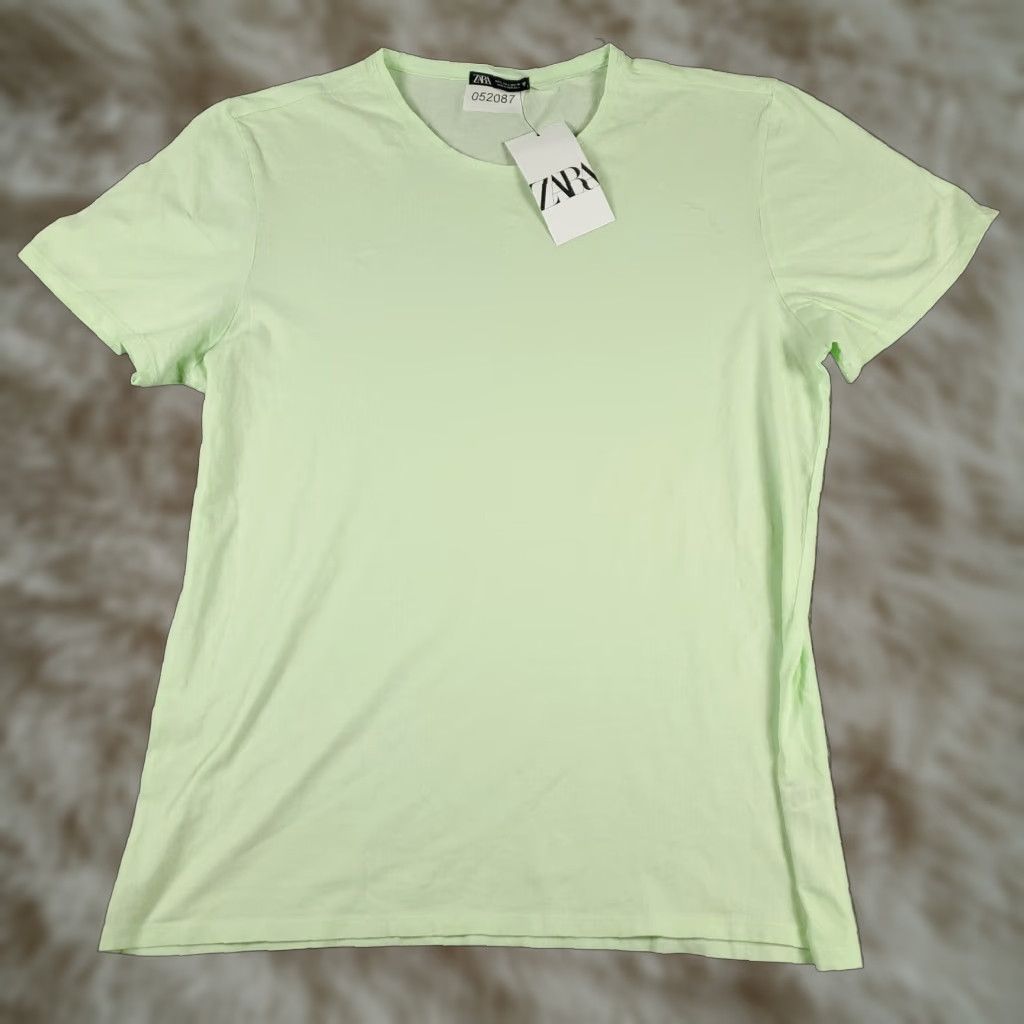 Zara Zara T Shirt Green Large Womens Short Sleeve Cotton Crew Neck Casual Size L / US 10 / IT 46 - 1 Thumbnail