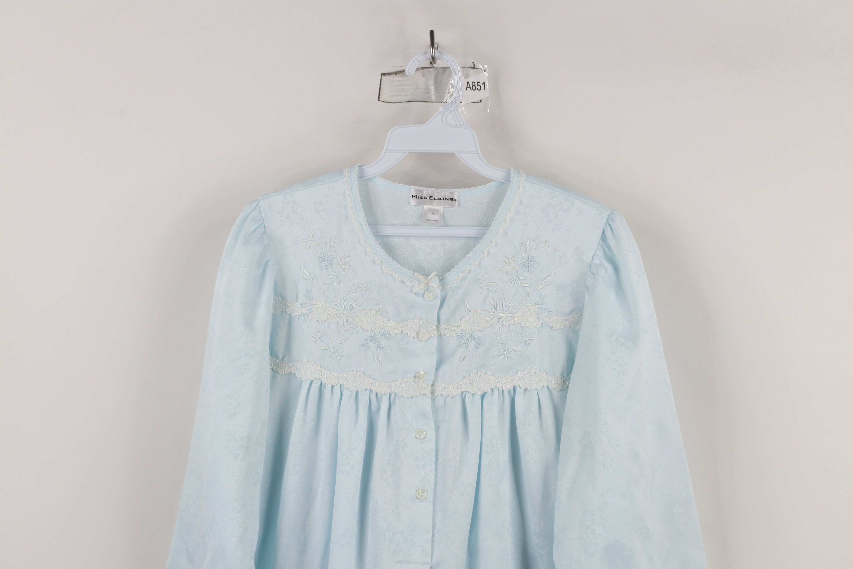Vintage Vintage 90s Miss Elaine Lace Knit Night Gown Sleep Shirt Size S / US 4 / IT 40 - 2 Thumbnail