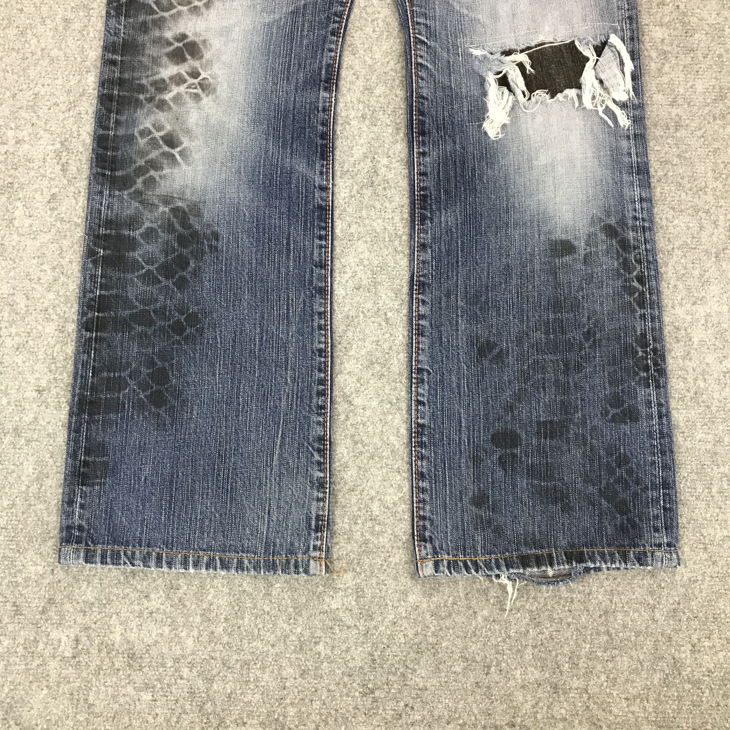 Edwin FLARE SNAKE DESIGN EDWIN DISTRESSED PATCHWORK BOOTCUT PANTS Size US 32 / EU 48 - 4 Thumbnail