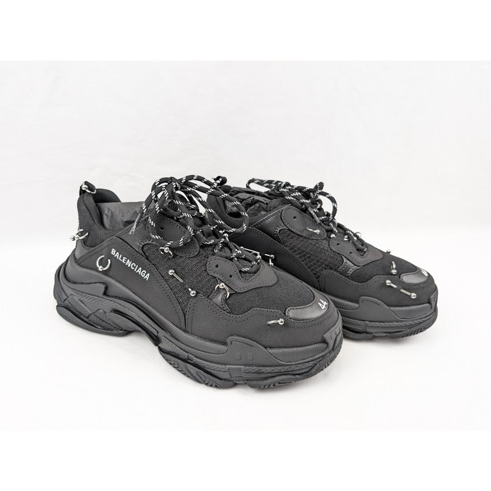 Balenciaga o1rshd1 Triple S Soccer Sneakers in Black/Silver Size US 13 / EU 46 - 14 Thumbnail