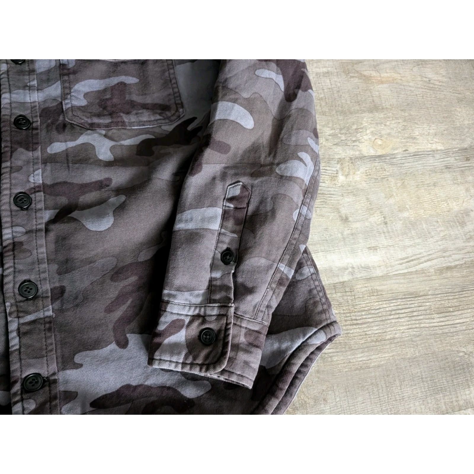 Gap Gap Men's Camo Sherpa Lined Button-Up Shirt Size S Black Gray Outdoor Casual Size US S / EU 44-46 / 1 - 4 Thumbnail