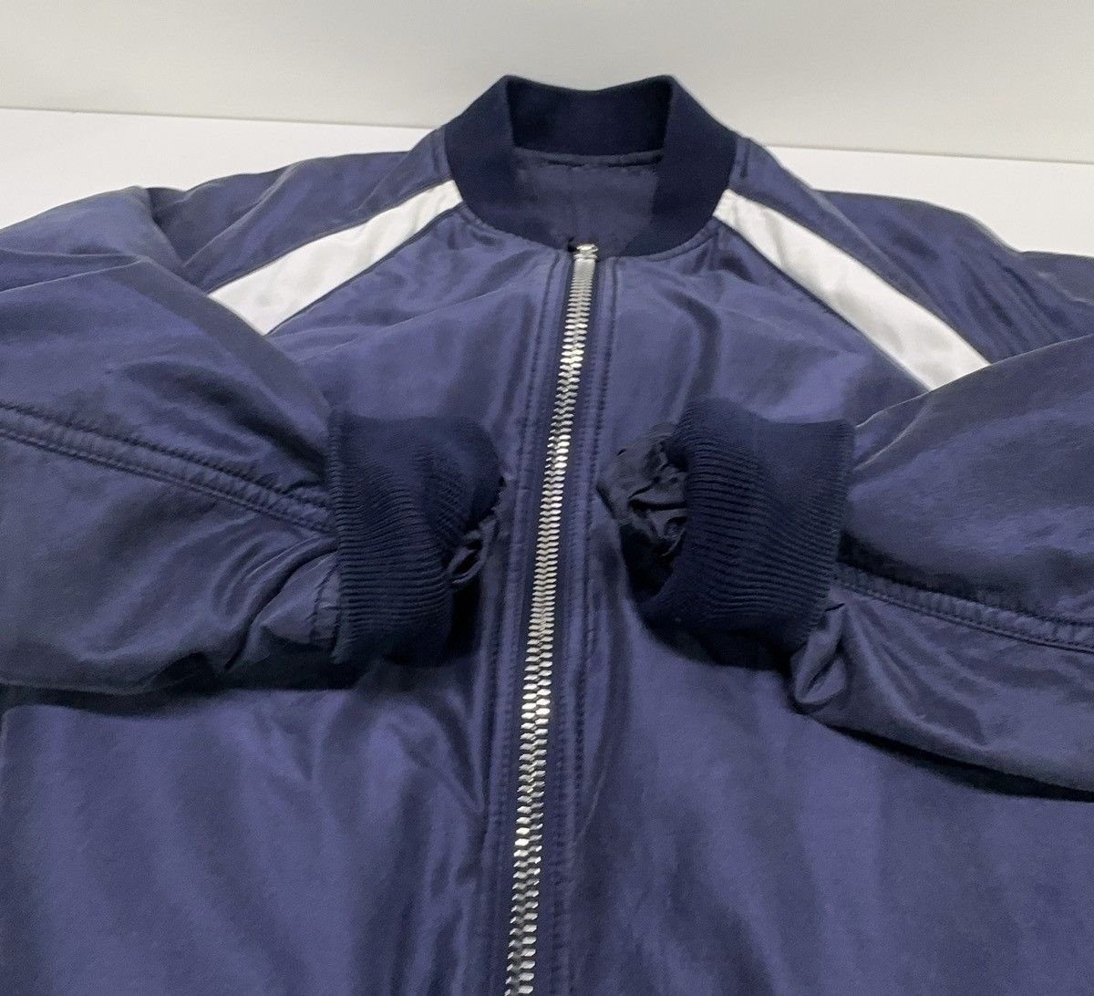 Dior × Jordan Brand Dior x Jordan collaboration silk bomber jacket in navy blue Size US XL / EU 56 / 4 - 10 Thumbnail