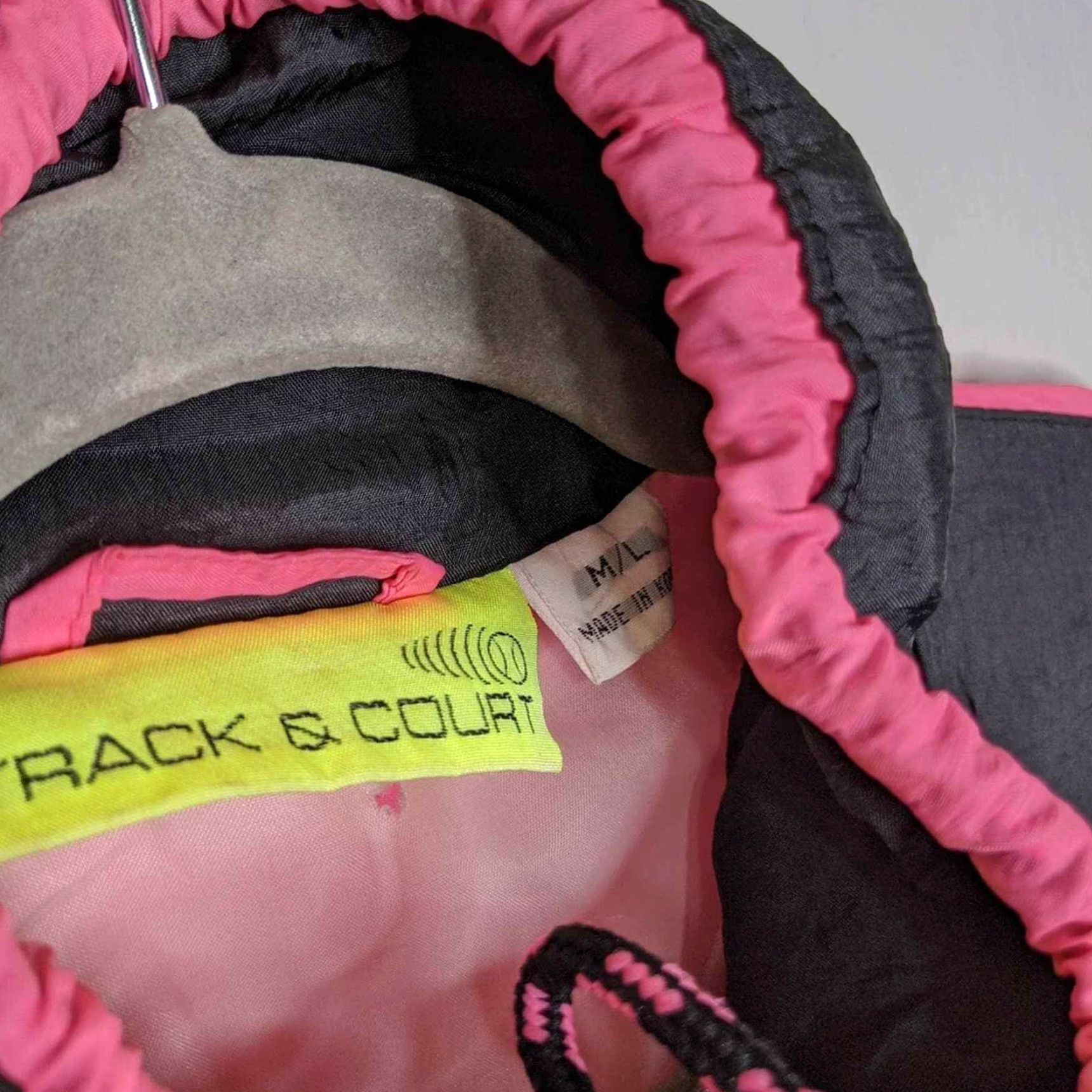Pinko VINTAGE Windbreaker M/L Black Pink Neon Zip Windbreaker Unisex Adults M/L 90s Concert Track Court Shirt Size M / US 6-8 / IT 42-44 - 3 Thumbnail
