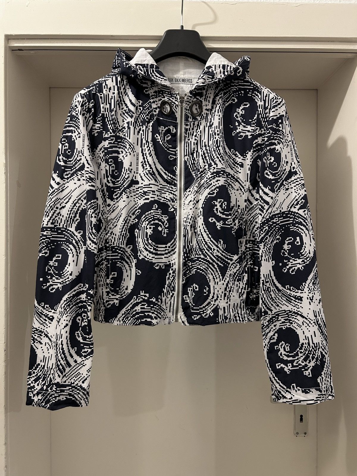Dirk Bikkembergs Dirk Bikkembergs SS 1997 pixel wave cropped hooded blouson Size US M / EU 48-50 / 2 - 1 Thumbnail