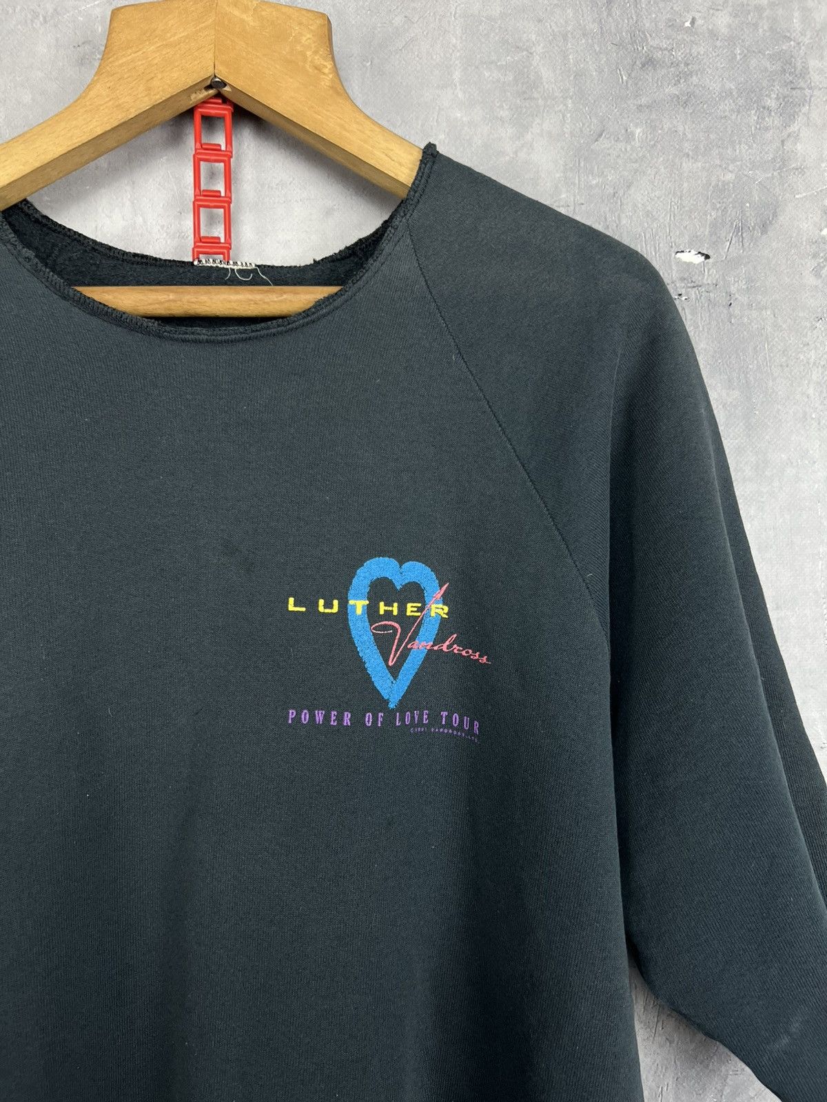 Vintage VINTAGE LUTHER VANDROSS 90S POWER OF LOVE CREW NECK Size US S / EU 44-46 / 1 - 7 Thumbnail