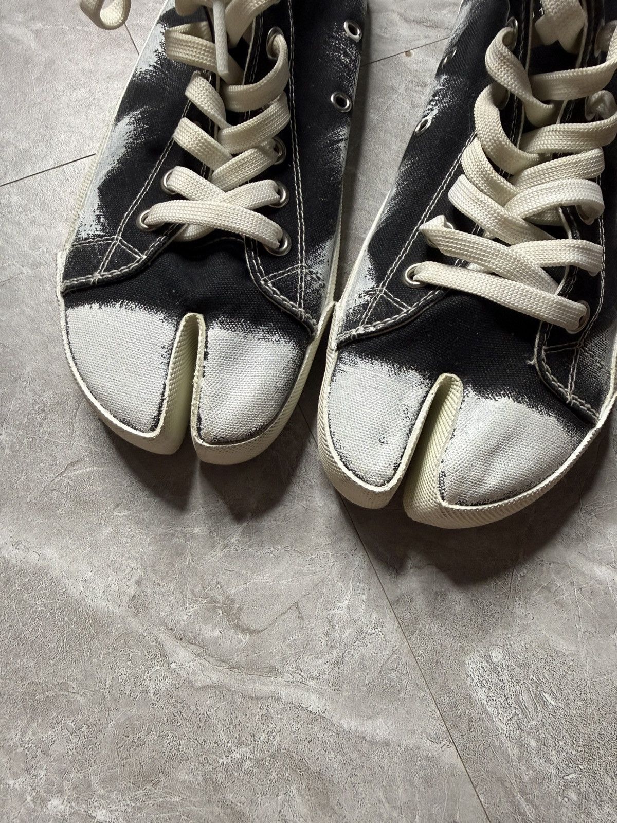 Maison Margiela Maison Margiela S/S 20 Painted Canvas High Top Tabi Sneakers Size US 7 / EU 40 - 4 Thumbnail