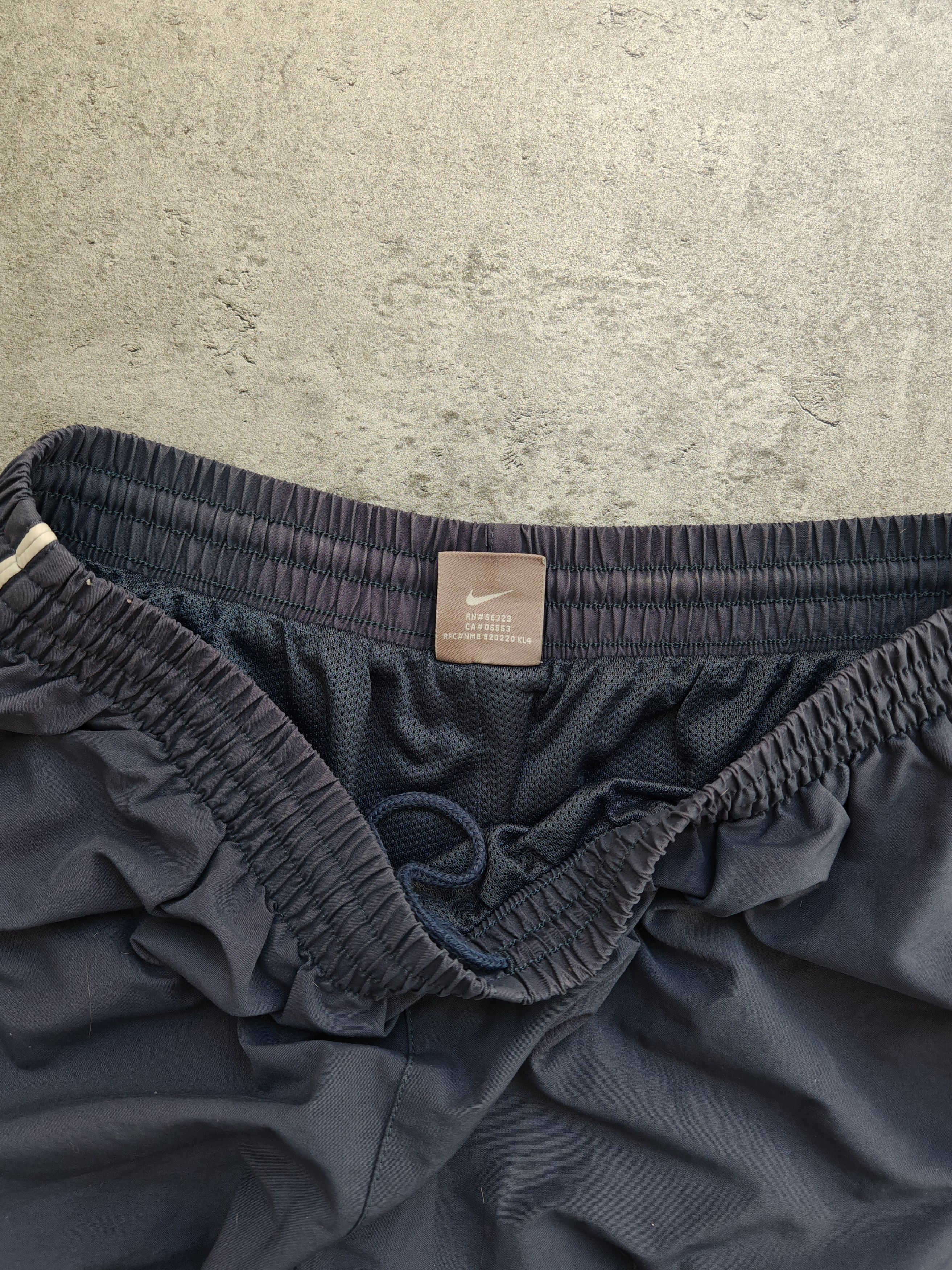Nike Vintage Nike Big logo Sweatpants Gorpcore y2k Drill Size US 40 / EU 56 - 7 Thumbnail