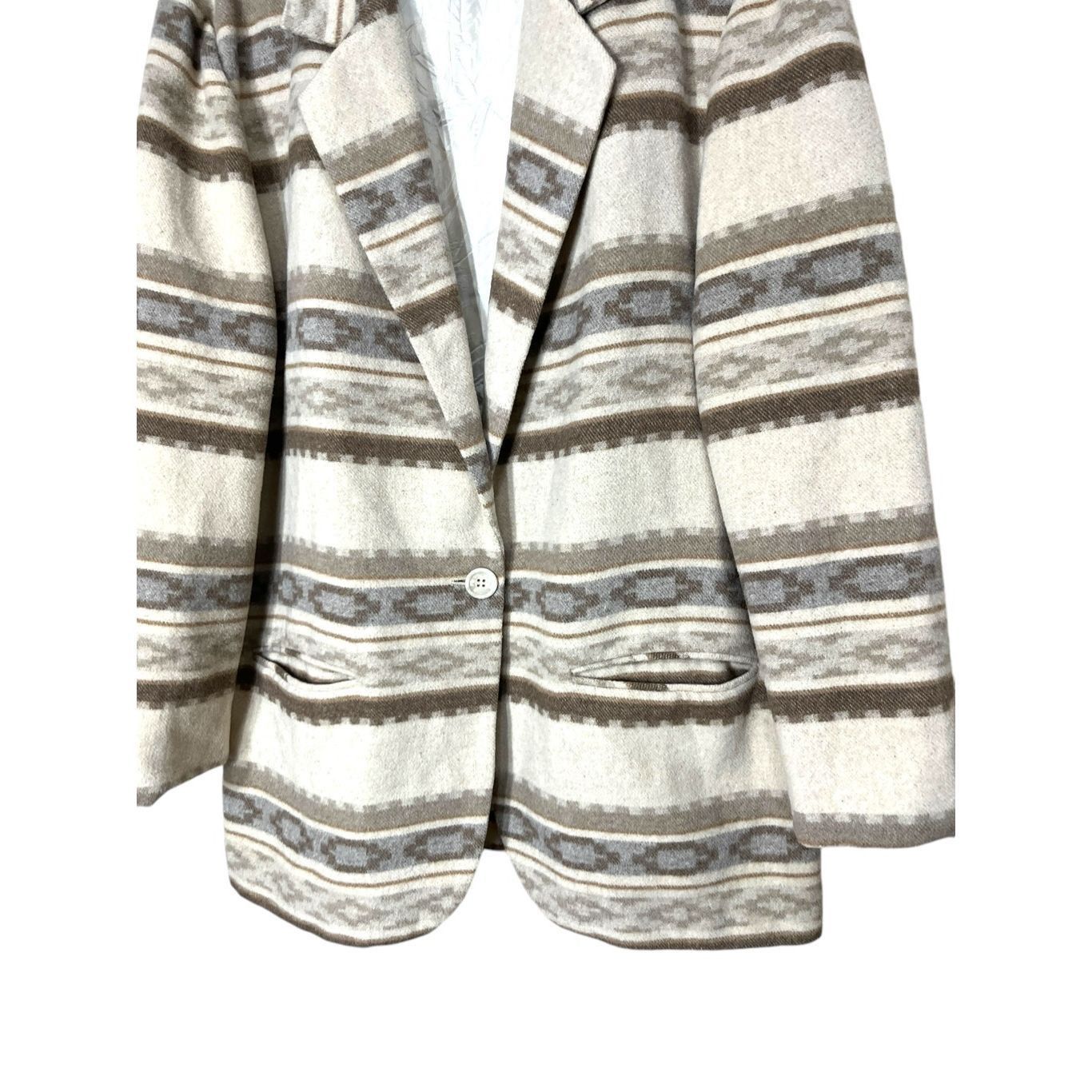 Casablanca Vintage Casablanca Wool Blend Southwestern Aztec Blazer Coat Size XL / US 12-14 / IT 48-50 - 3 Thumbnail