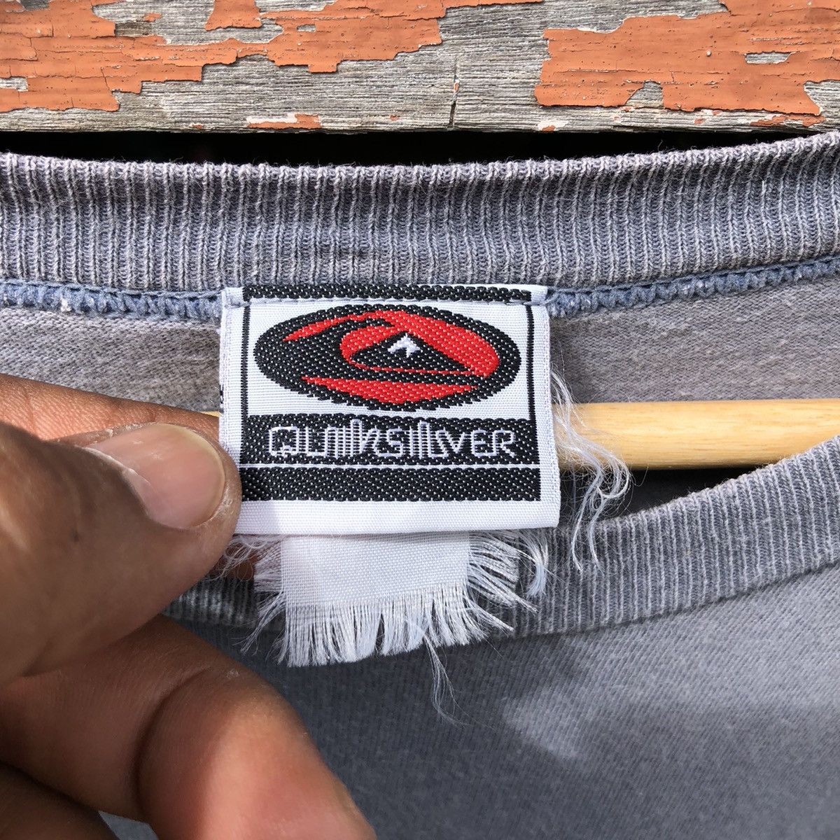 Quiksilver Vintage 90s Quiksilver Surf Tshirt Made in Japan Size US L / EU 52-54 / 3 - 5 Thumbnail