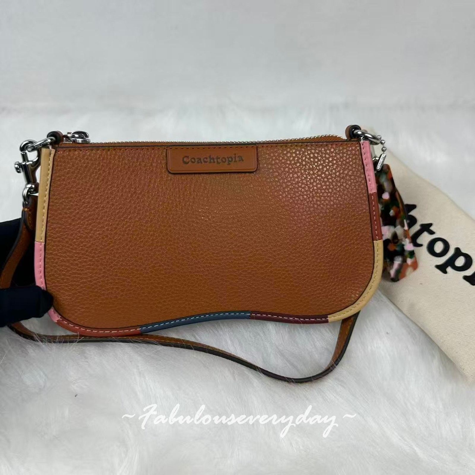Coach Coach Small Wavy Shoulder Coachtopia LeatherColorful Binding Size ONE SIZE - 2 Thumbnail