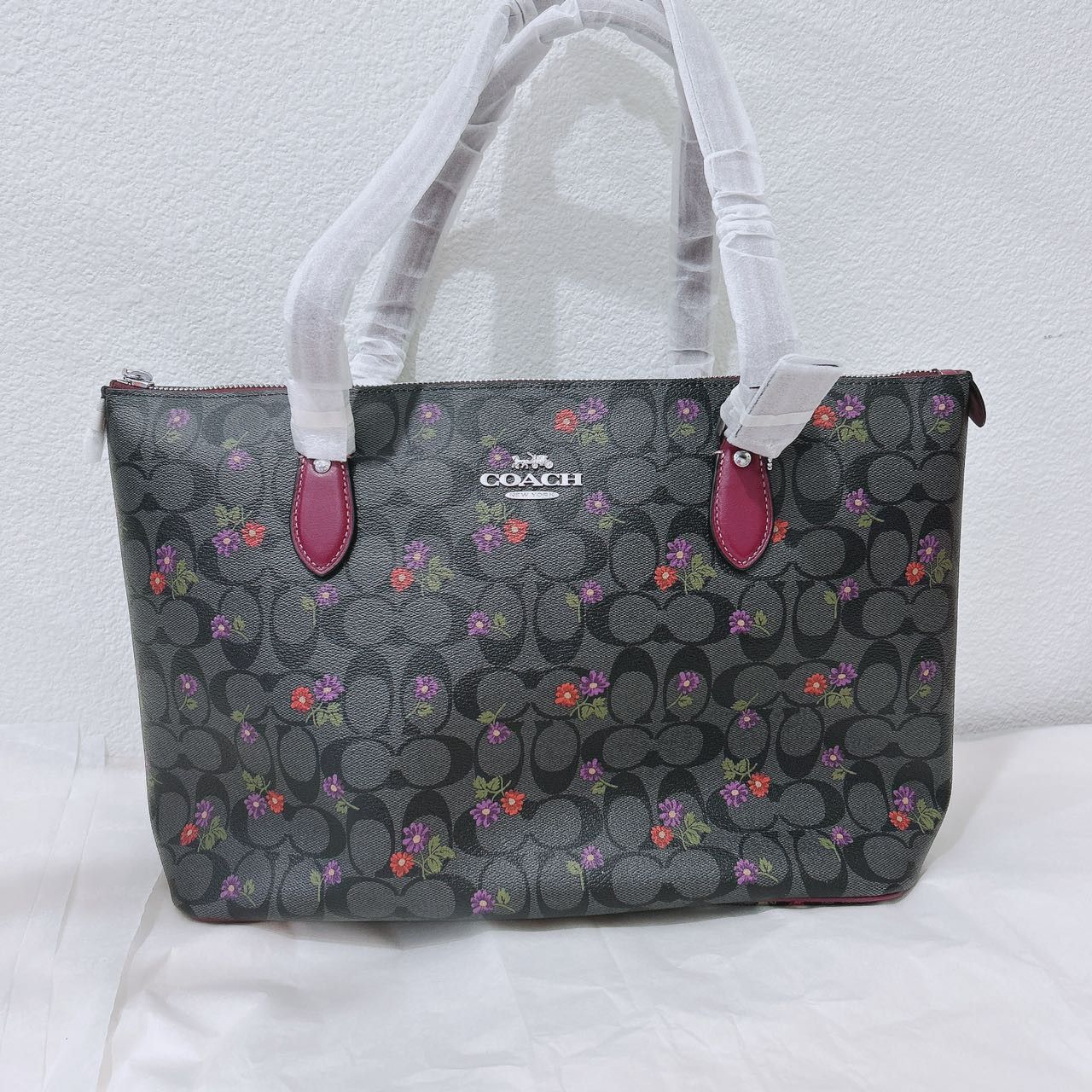 Coach authentic Purse Floral Gallery Tote