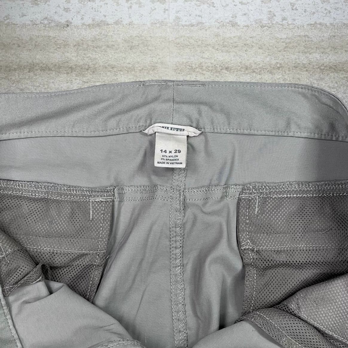 Duluth Trading Company Vintage Y2K Duluth Trading Hiking Pants 36x29 Relaxed Tan Size US 36 / EU 52 - 4 Thumbnail
