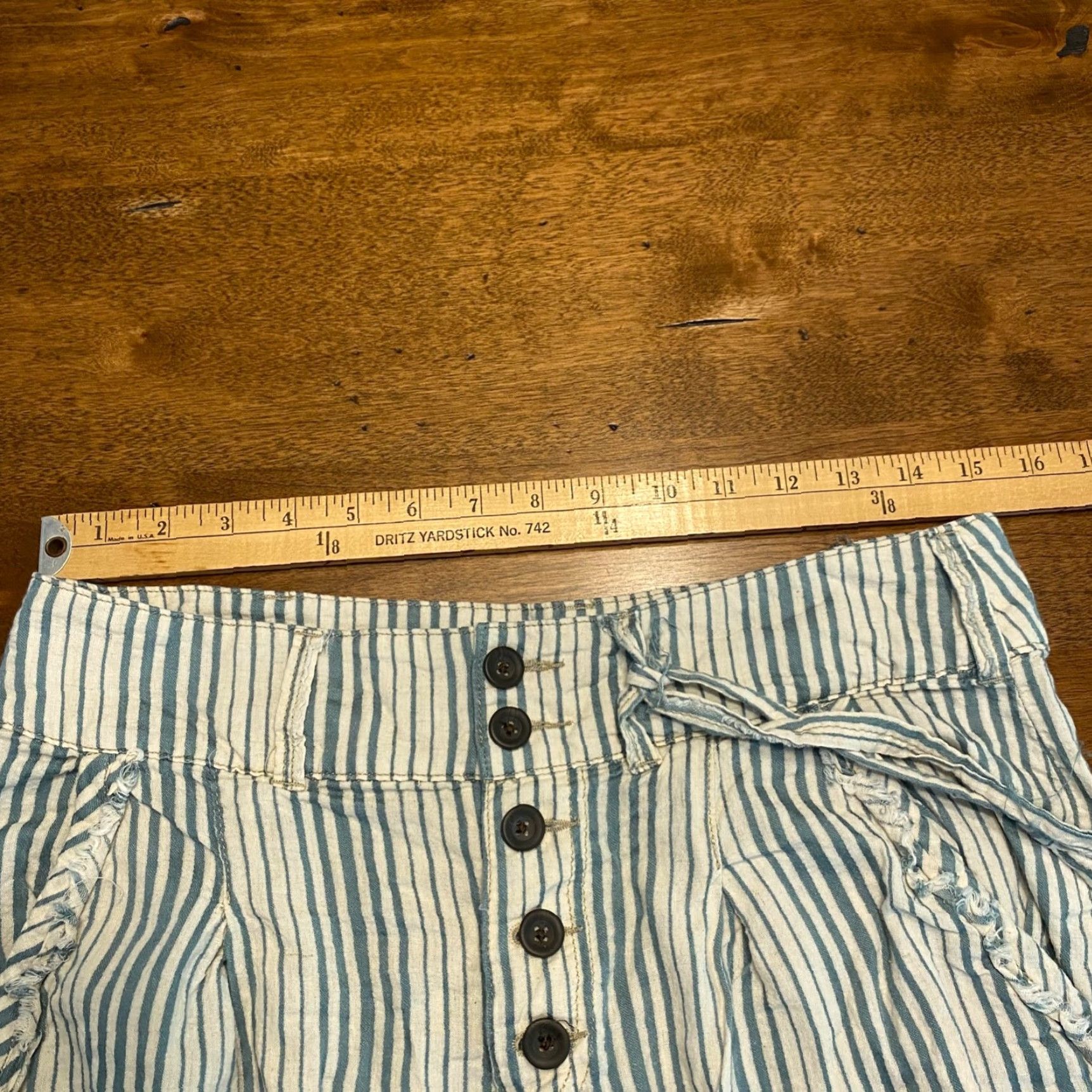 Free People Free People Shorts Womens 4 White Green Striped Button Lace Front 30" W 3" I Size 27" / US 4 / IT 40 - 4 Thumbnail
