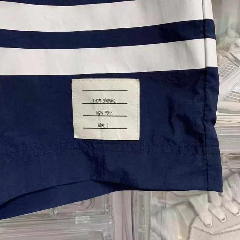 Thom Browne Thom Browne Size 2 Four-bar waterproof shorts 2506-Nextarr Size US 29 - 3 Thumbnail