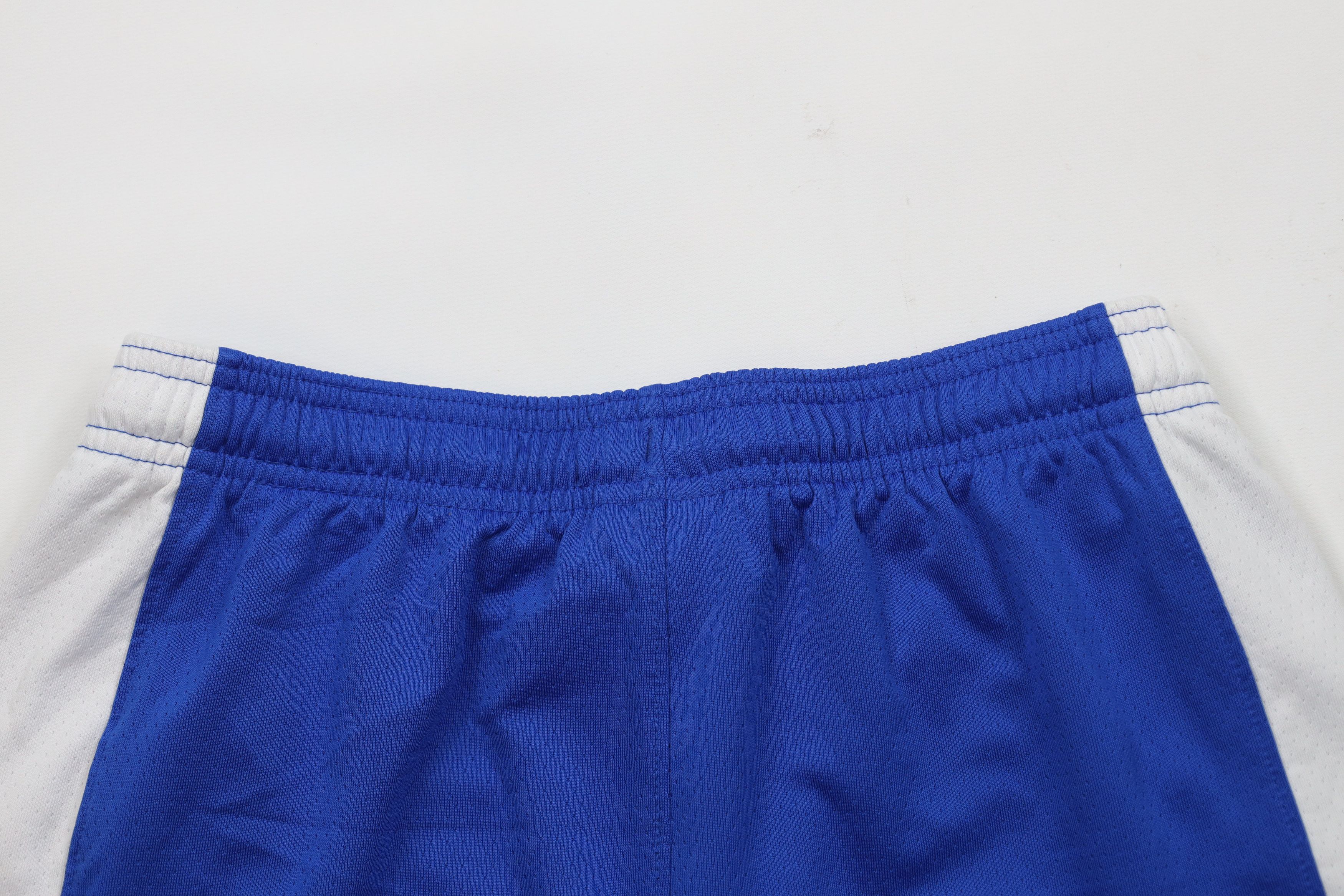Nike × Vintage Nike Heavyweight University of Kentucky Basketball Shorts Size US 30 / EU 46 - 11 Thumbnail