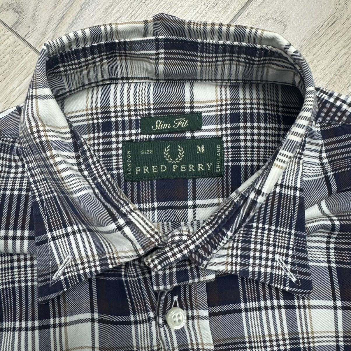 Designer Essential Fred Perry Navy Checkered Slim Fit Button Up Shirt Size US M / EU 48-50 / 2 - 10 Thumbnail