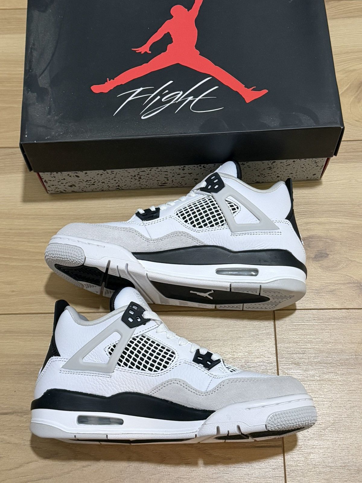 Jordan Brand Air Jordan 4 Military Black Size US 6 / EU 39 - 2 Thumbnail