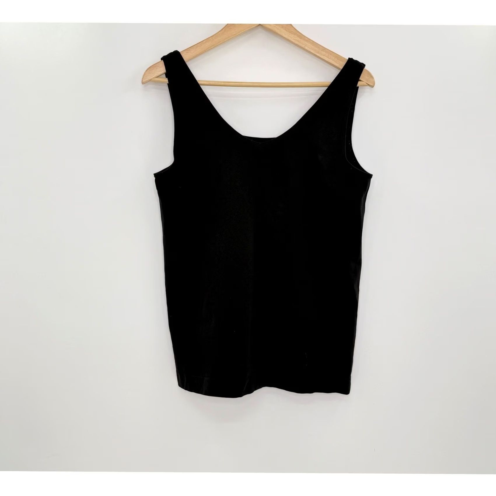 Vintage WHBM Black Tank Top Sleeveless V Neck Casual Layering Basic Womens Size L Size L / US 10 / IT 46 - 2 Thumbnail