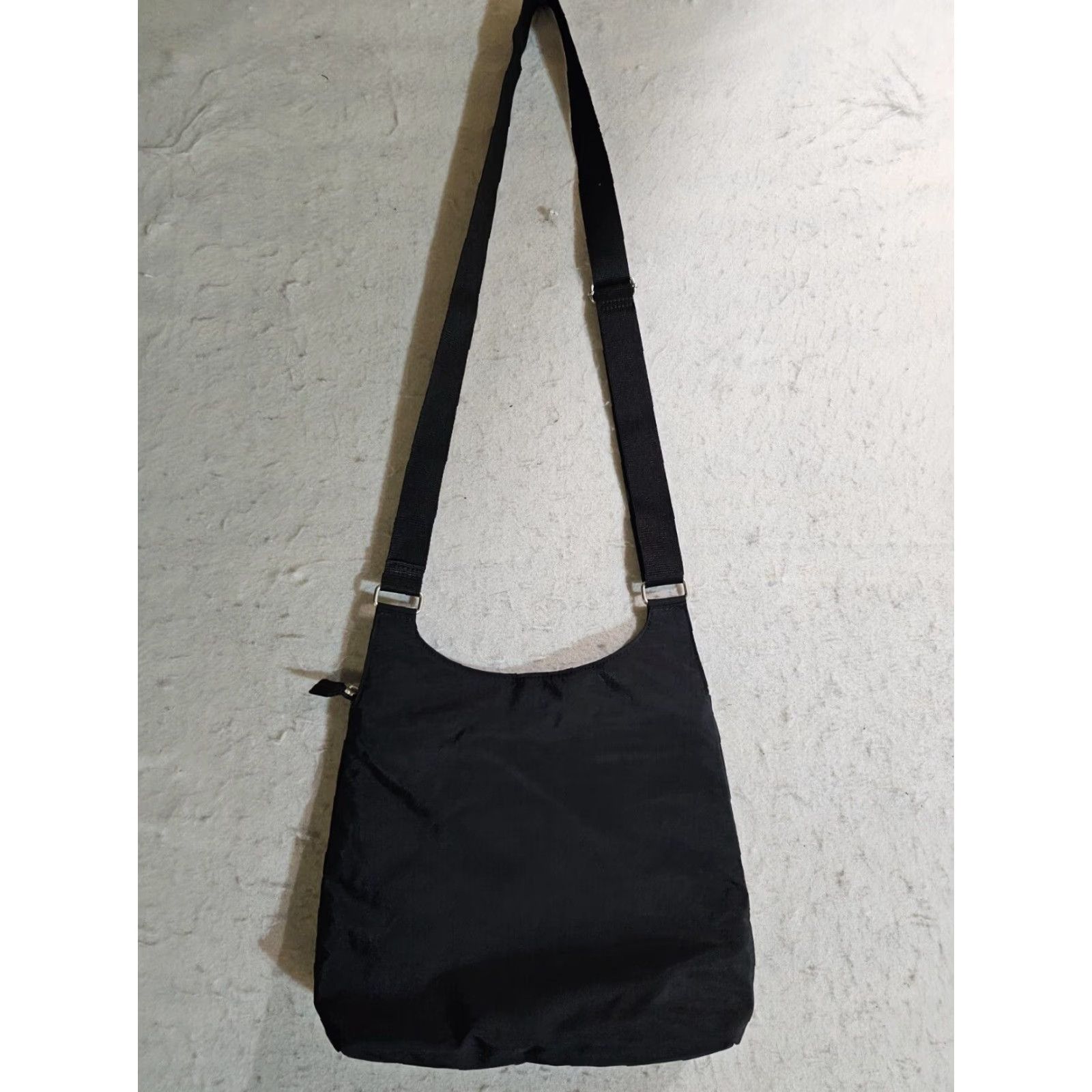 Vintage Baggallini Signature Black Nylon Crossbody Bag Medium Purse Multi Pocket Criss Cross Size ONE SIZE - 4 Thumbnail