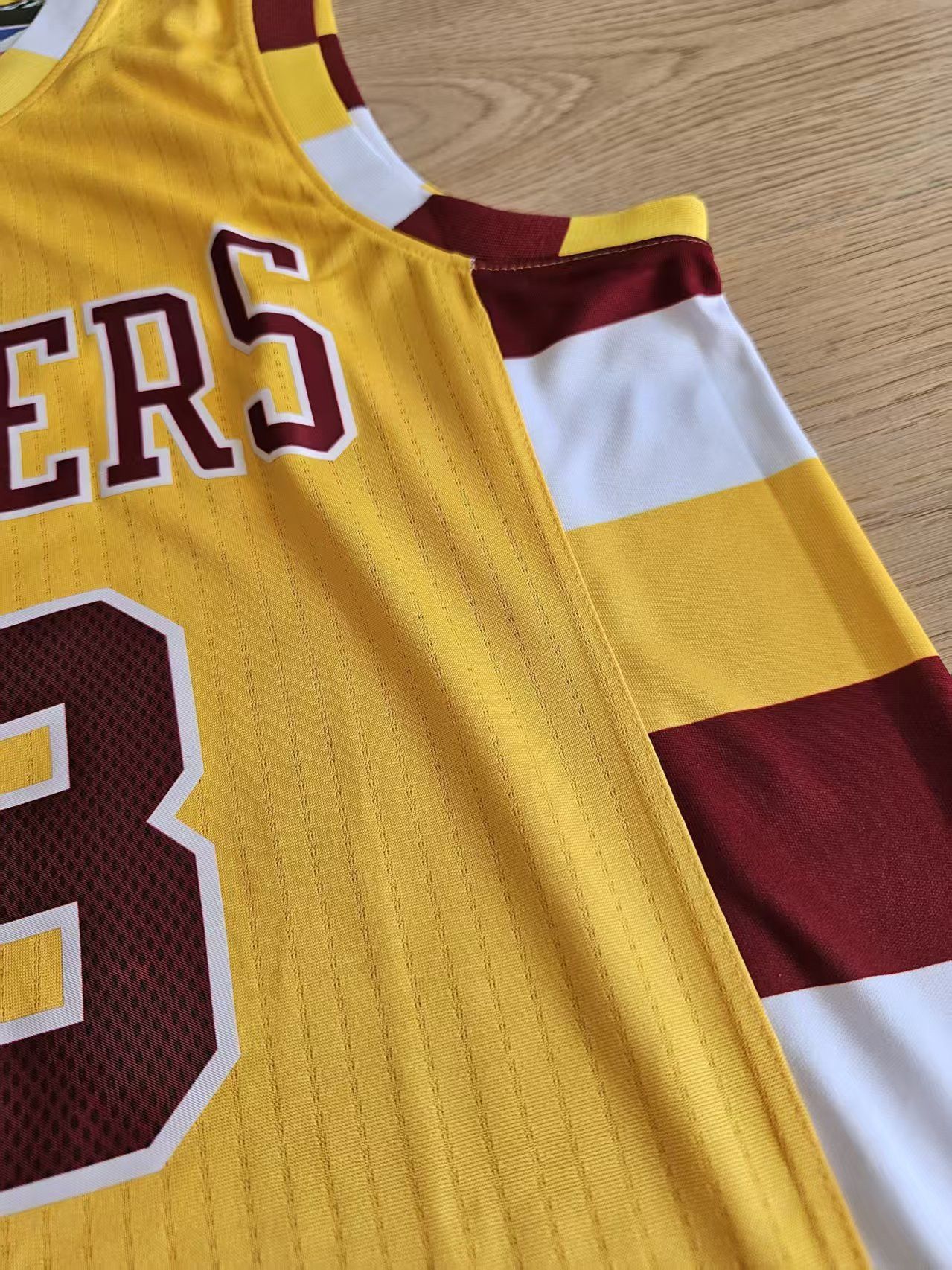 NBA Cleveland Cavaliers #23 LeBron James Jersey Size US XL / EU 56 / 4 - 4 Thumbnail