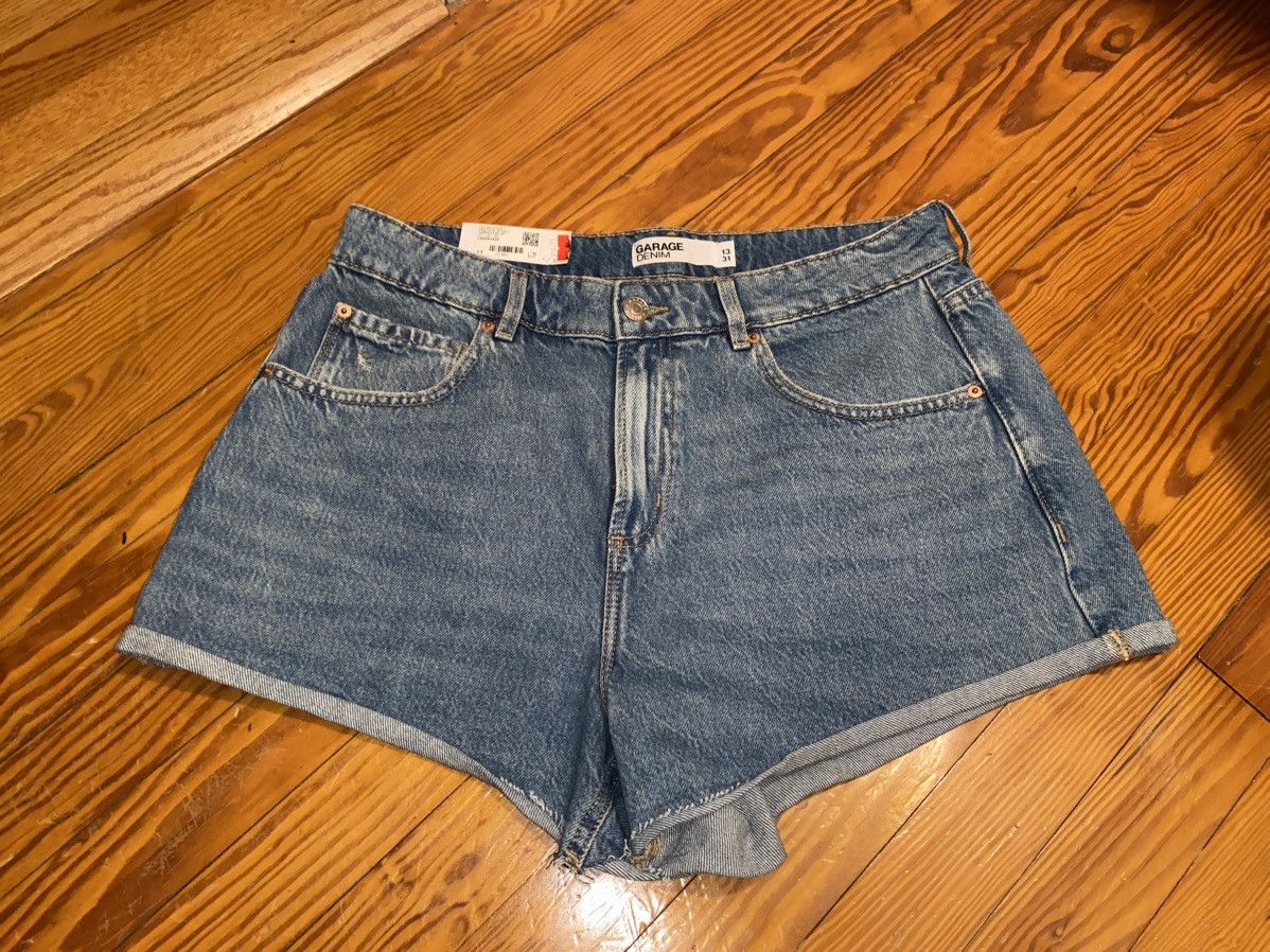 Garage 🔥Brand New🔥 Garage Denim Festival Booty Short Shorts 13/31 Size 31" - 1 Thumbnail