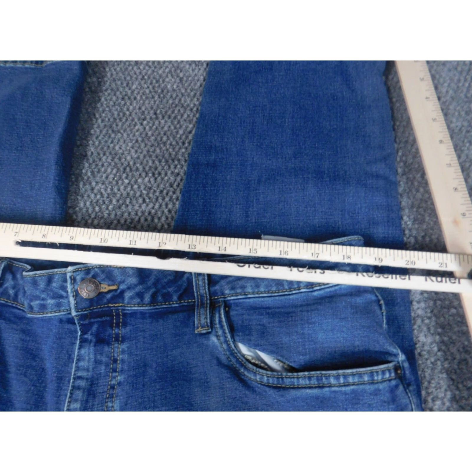 Izod IZOD Jeans, Denim, Blue, Tapered Fit, 37x29, Regular Rise, Button Fly/Zip, Cotton, 37 Waist, 29 Inseam, Mens, Classic, Vintage No Size US 37 - 2 Thumbnail