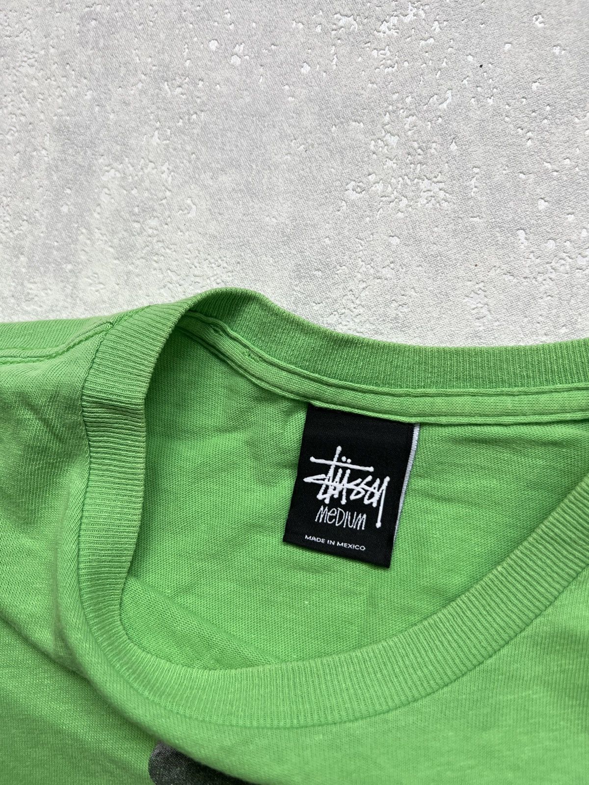 Stussy 00’s STUSSY DINO NEON GREEN T-REX RARE TEE Y2K VINTAGE Size US M / EU 48-50 / 2 - 7 Thumbnail
