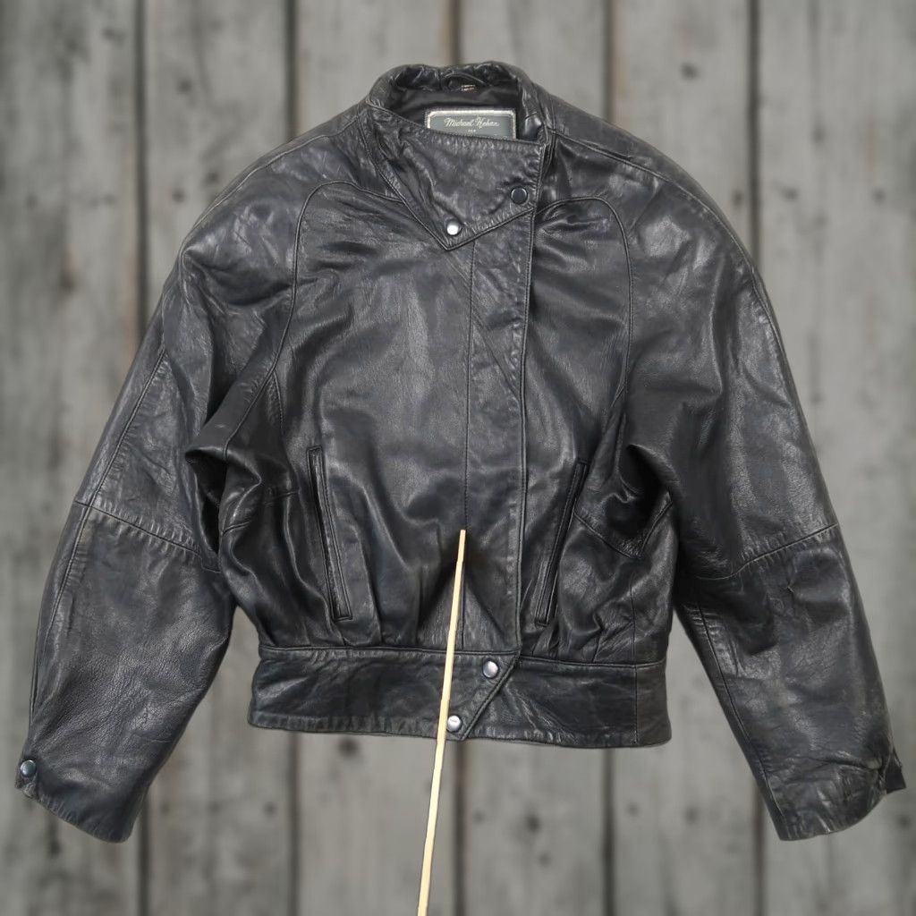 Vintage VINTAGE Michael Hoban North Beach Cropped Leather Jacket Women 4 Black Leather Cropped Vintage 80s Style Mens Womens Girls Size S / US 4 / IT 40 - 1 Thumbnail
