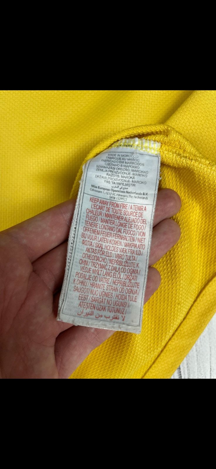 Nike Vintage nike Celtic soccer jersey size XL yellow rare Size US XL / EU 56 / 4 - 8 Thumbnail