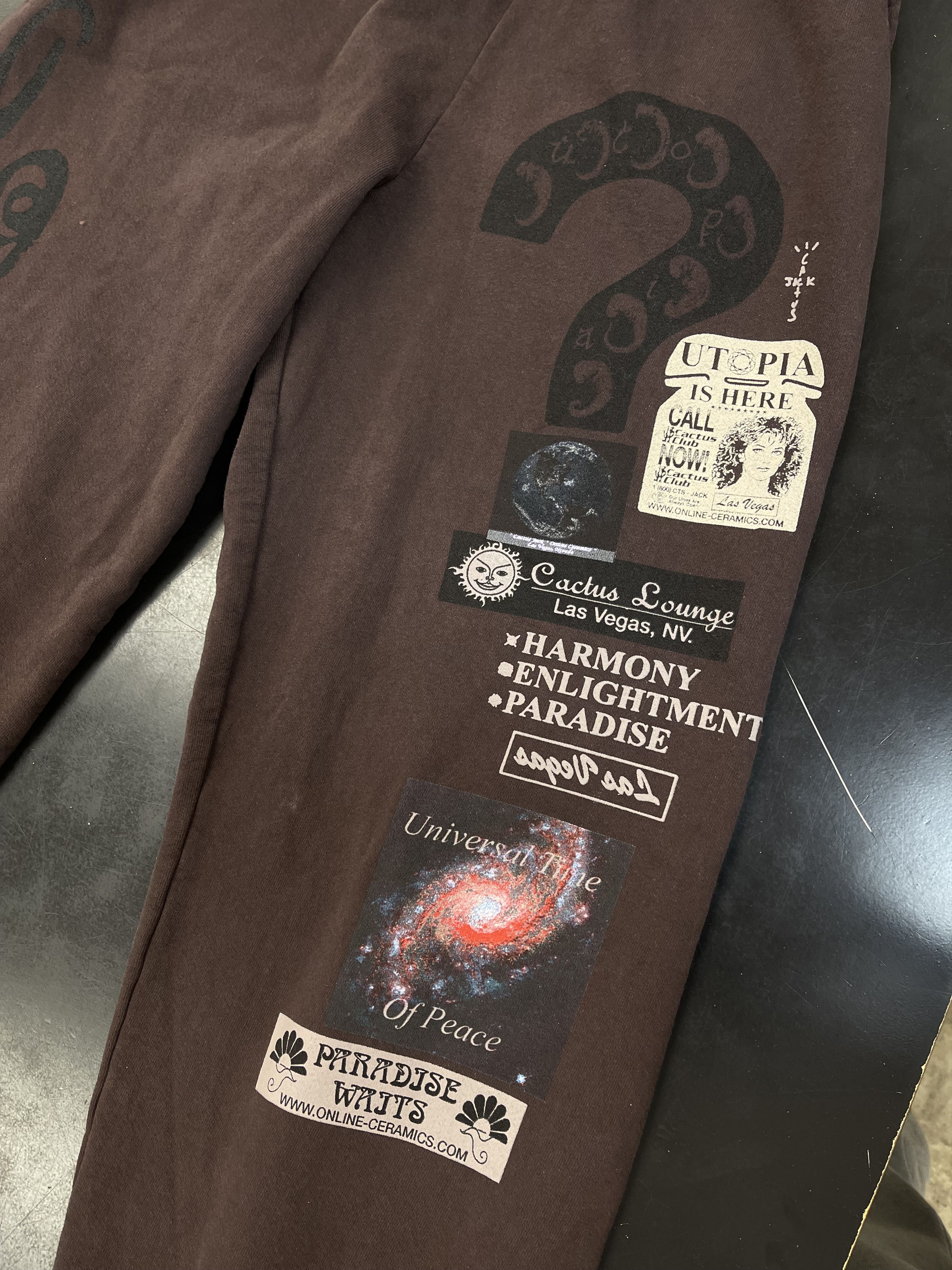 Online Ceramics × Travis Scott Online Ceramics x Travis Scott Utopia Sweatpants Brown Size US 28 / EU 44 - 2 Thumbnail