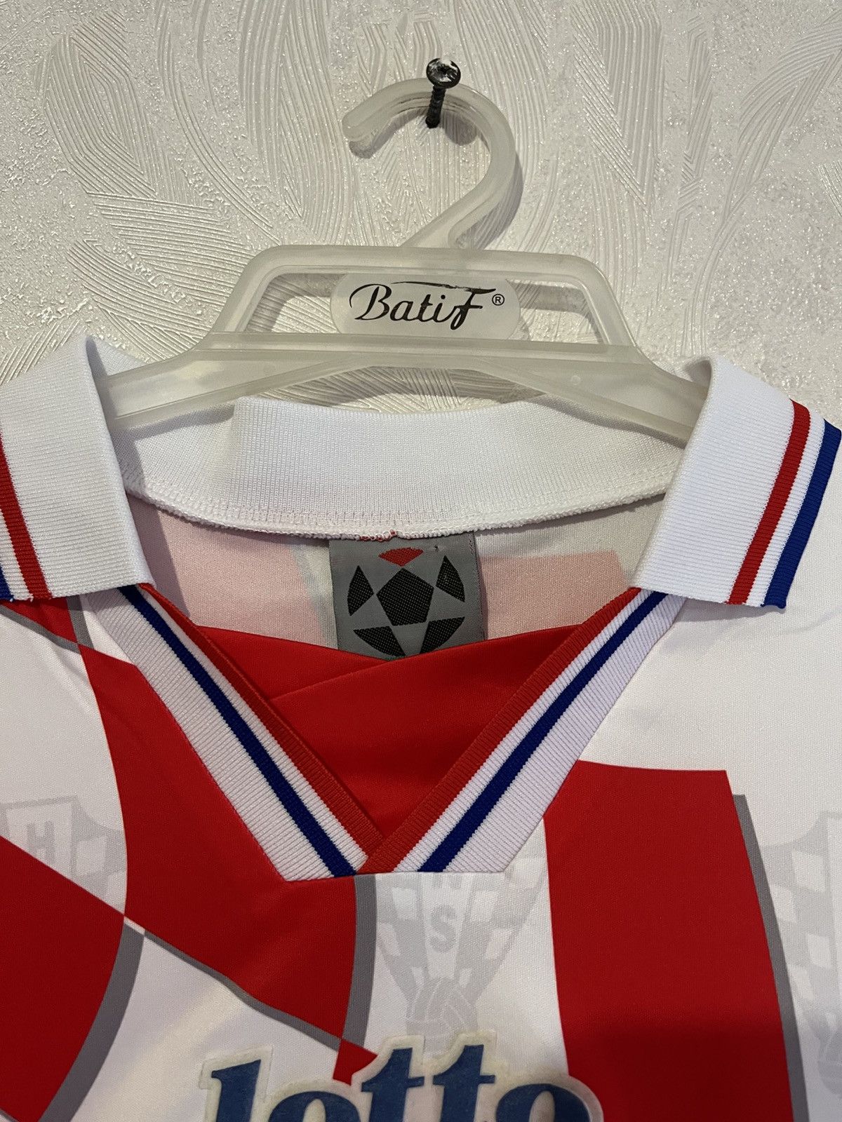 Lotto Sport RARE🔥 1998 Lotto Croatia Away Soccer Jersey Suker Vintage Size US XL / EU 56 / 4 - 9 Thumbnail