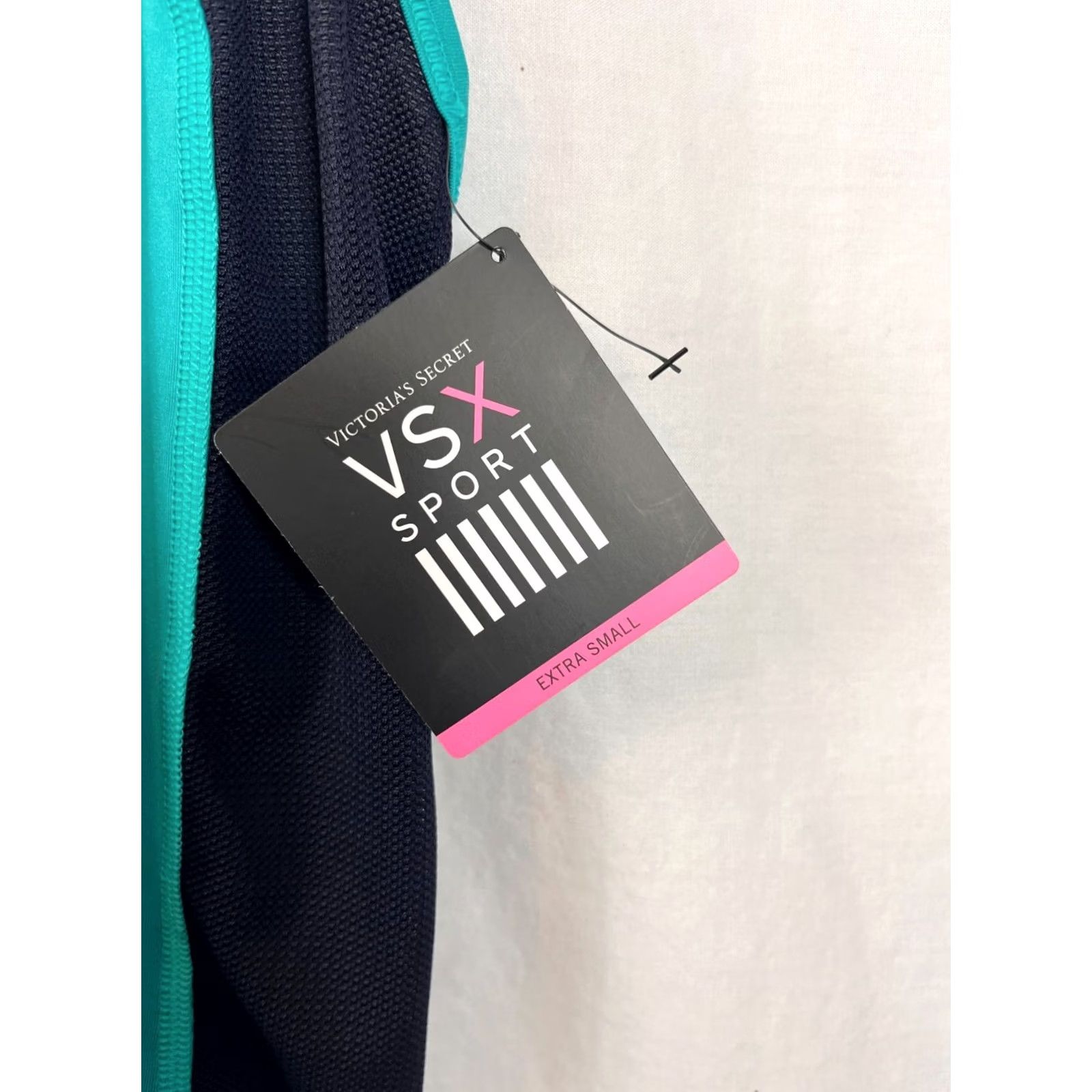Victoria's Secret Victoria's Secret VSX Sport Tank Top Size XS New Blue Strappy Racer Back Women's Size XS / US 0-2 / IT 36-38 - 2 Thumbnail