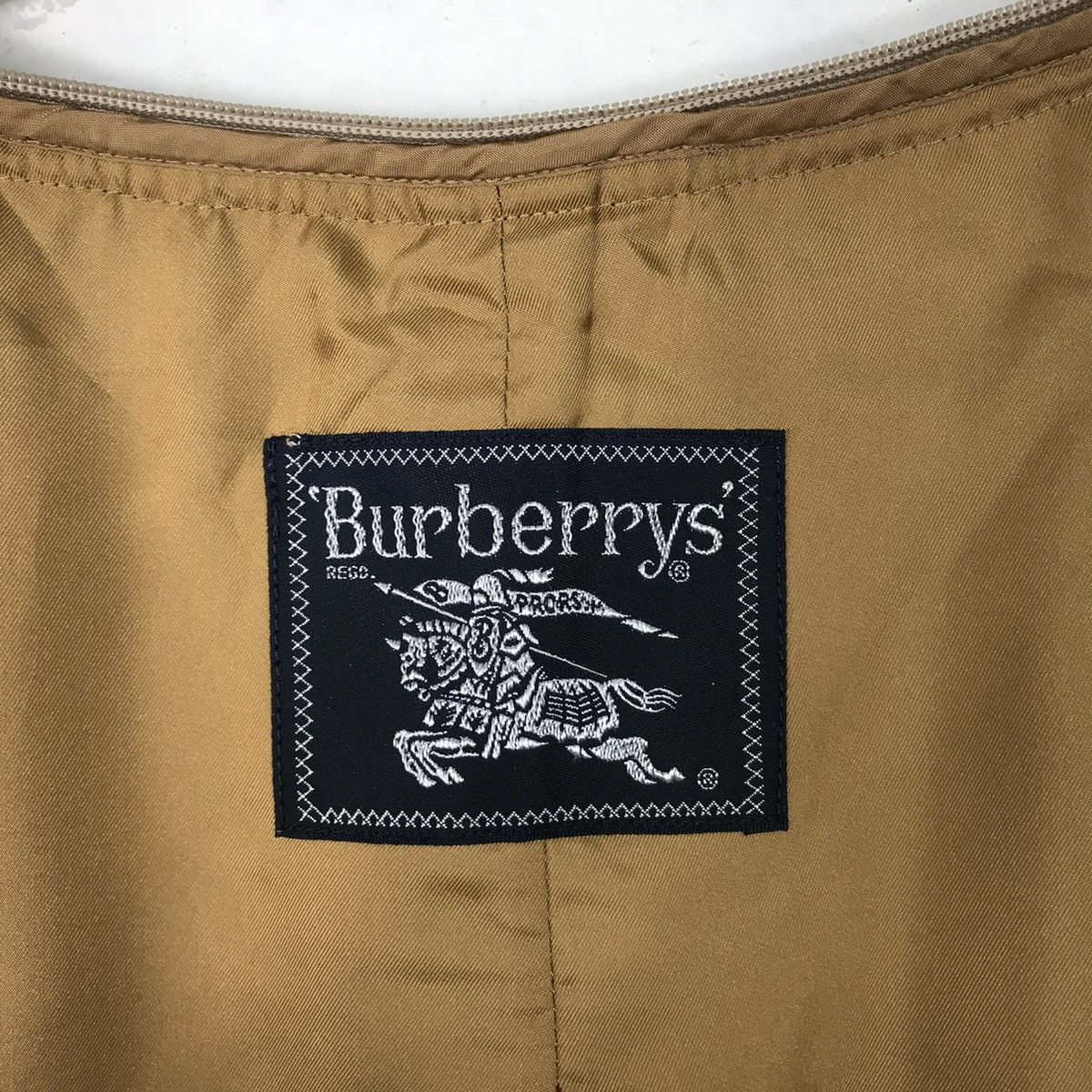 Burberry 💥 BURBERRYS NOVA CHECK LINING Size US M / EU 48-50 / 2 - 11 Thumbnail