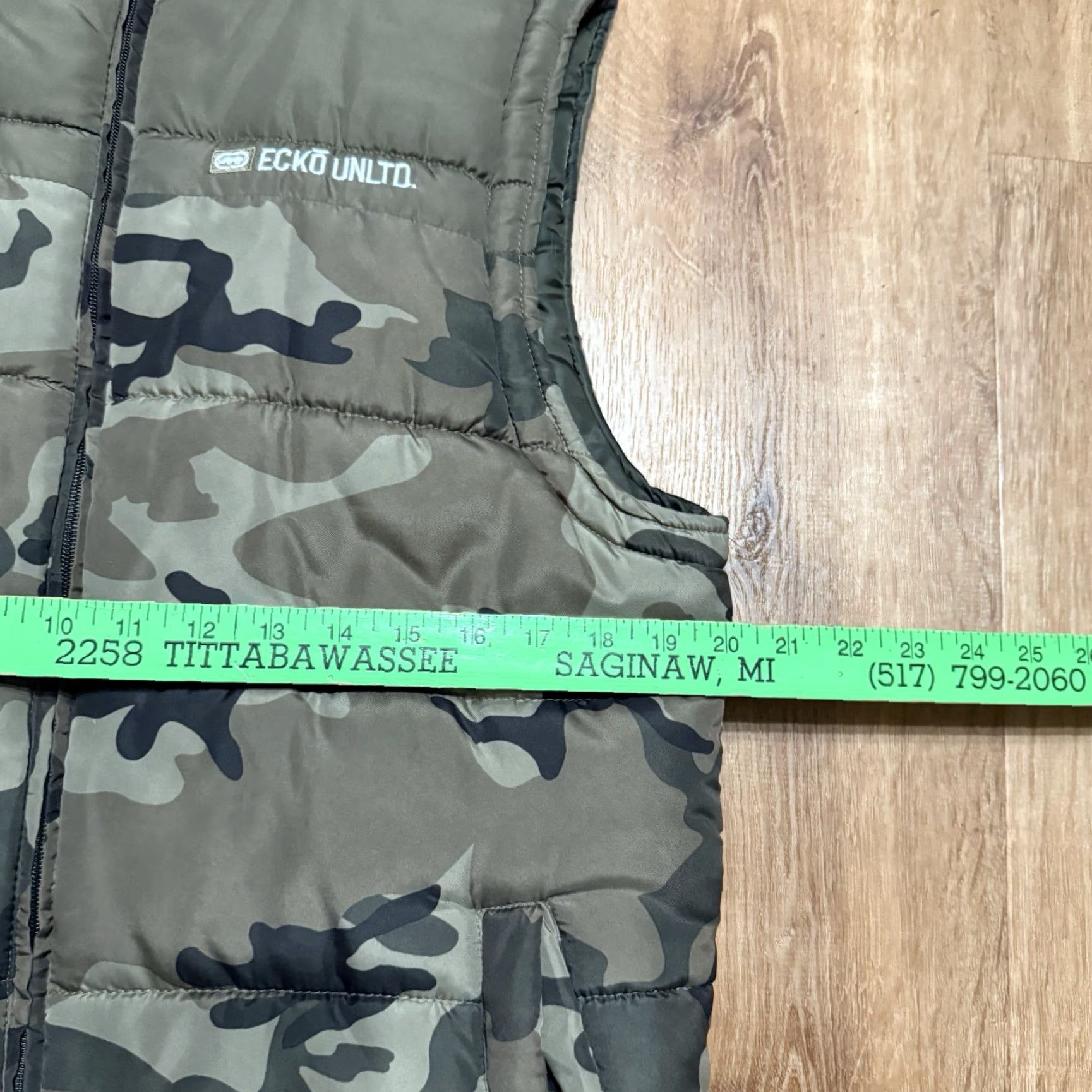 Ecko Unltd. VINTAGE Ecko Unltd. Puffer Vest Mens Medium Green Camo 90s Streetwear, 90s Theme, Full Zip, Pockets, Relaxed Fit, Regular Size, Polyester Size US M / EU 48-50 / 2 - 6 Thumbnail