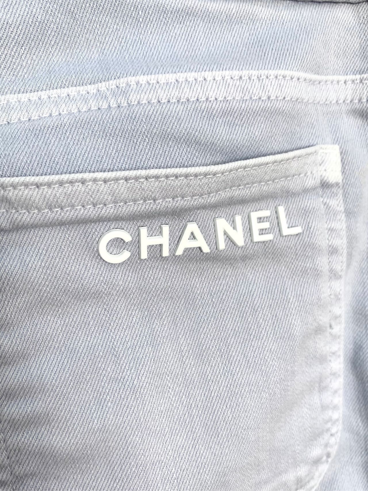 Chanel Chanel Logo Lettered Straight Leg Jeans Pants Light Blue Size 26" / US 2 / IT 38 - 5 Thumbnail