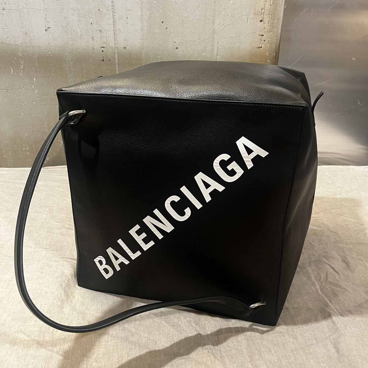 Balenciaga $3150 Balenciaga Giant 4X4 Large Leather Box Bag, 748194 Size ONE SIZE - 8 Thumbnail