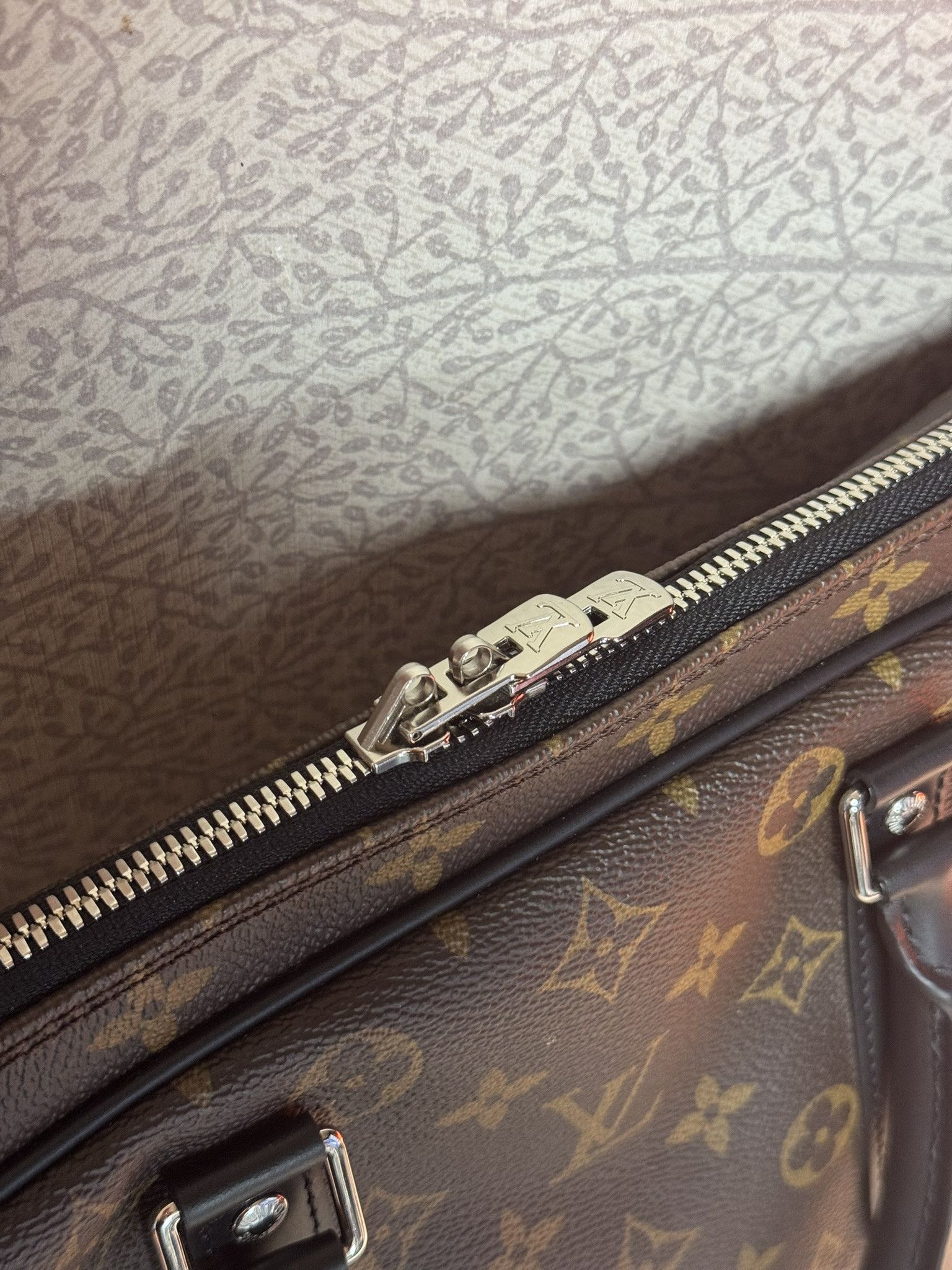 Louis Vuitton Louis Vuitton Porte Documents Voyage PM Monogram M52005 Size ONE SIZE - 4 Thumbnail