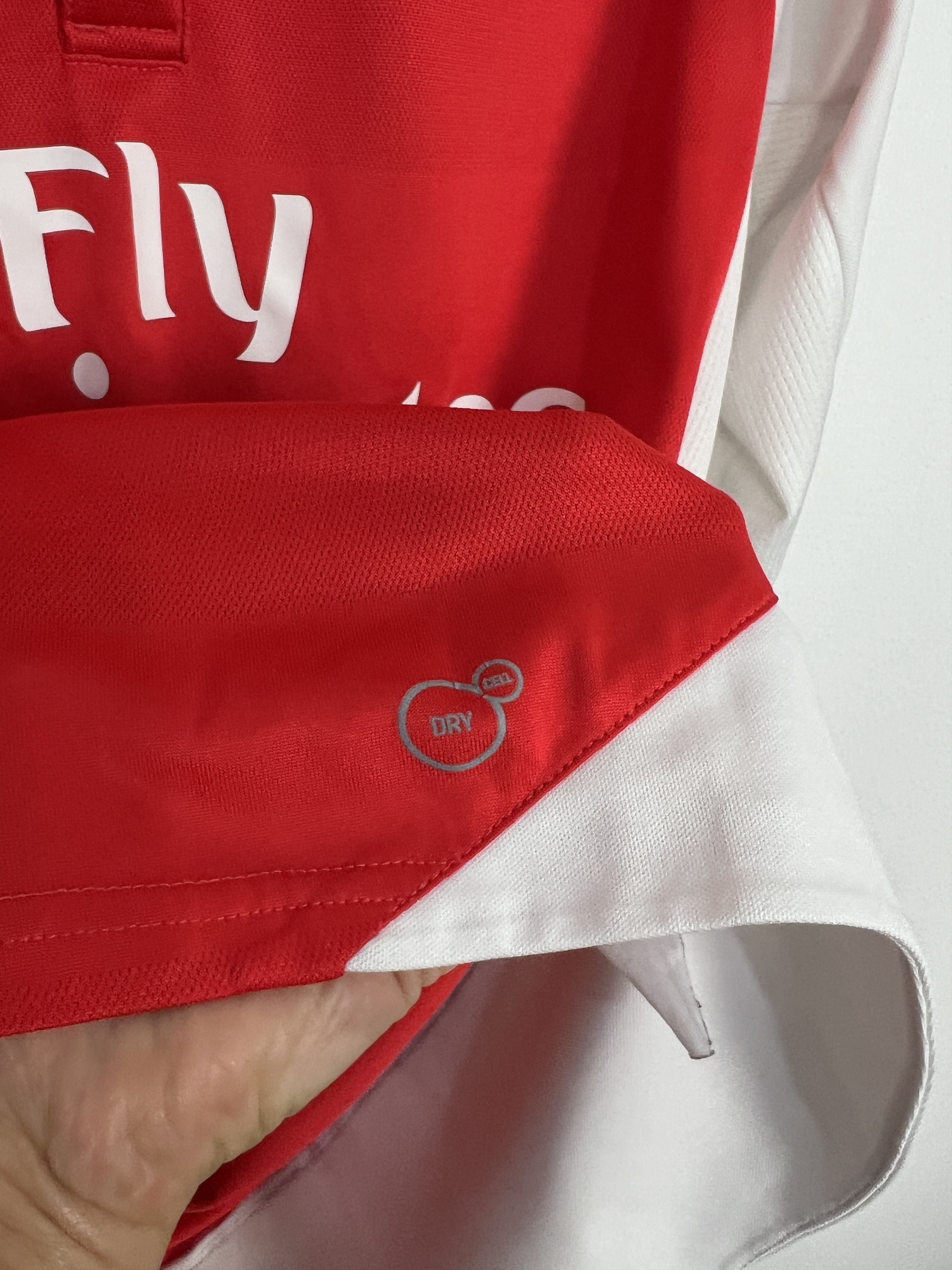 Puma Arsenal Home football shirt 2015 Soccer #17 Alexis Size US M / EU 48-50 / 2 - 7 Thumbnail