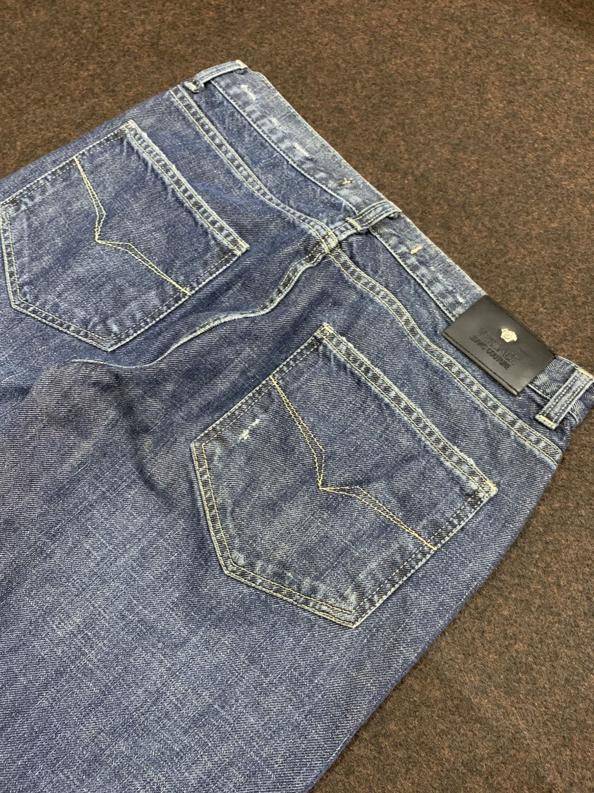 Versace Jeans Couture 𝗙𝗟𝗔𝗥𝗘 VERSACE JEANS COUTURE. Size US 30 / EU 46 - 8 Thumbnail