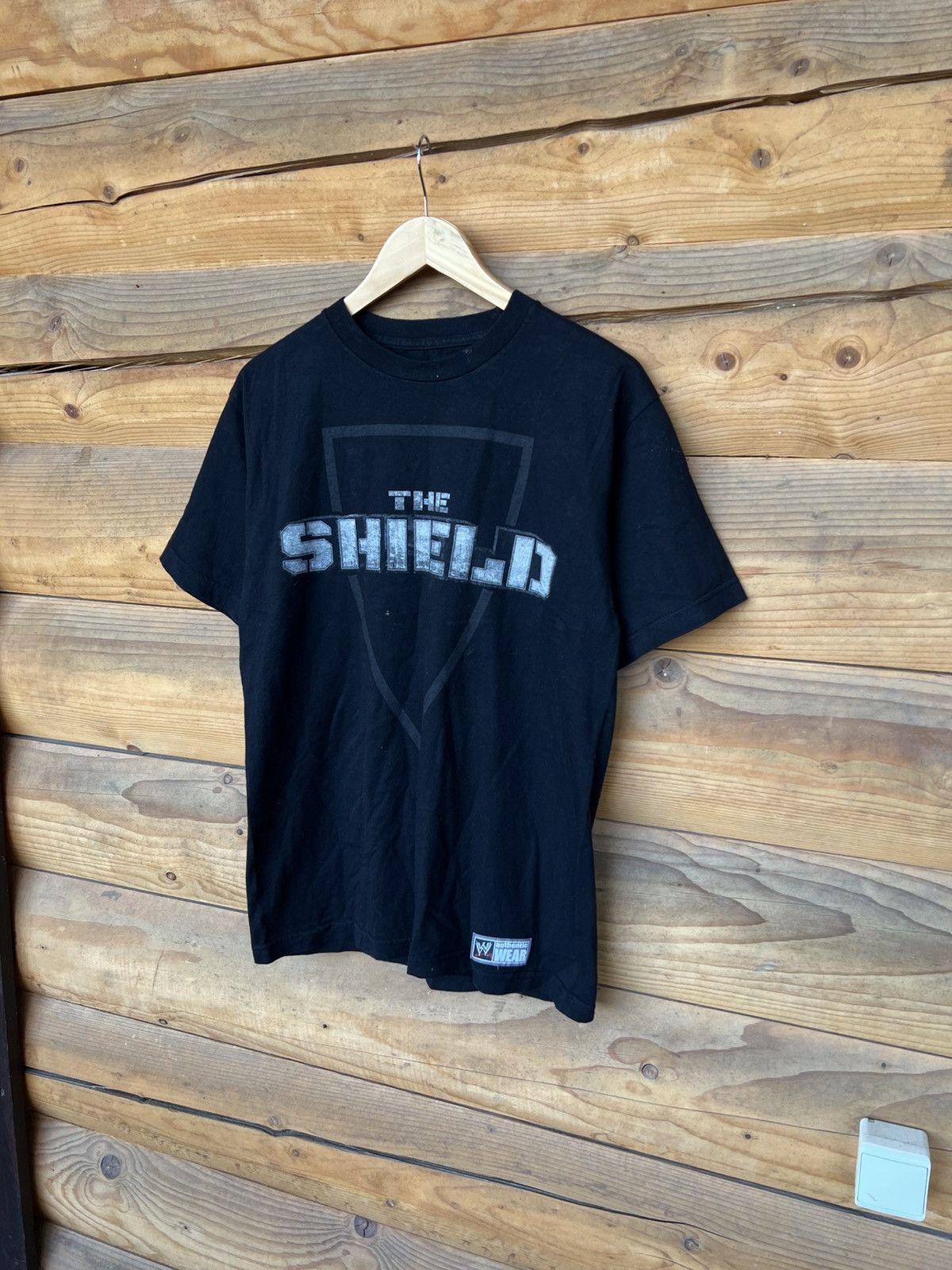 Band Tees VINTAGE THE SHIELD JUSTICE ISN’T FREE WWE T SHIRT GRAPHIC Size US M / EU 48-50 / 2 - 1 Thumbnail